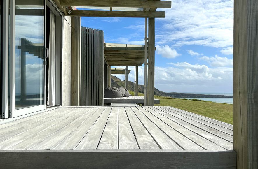 Mahia Bach