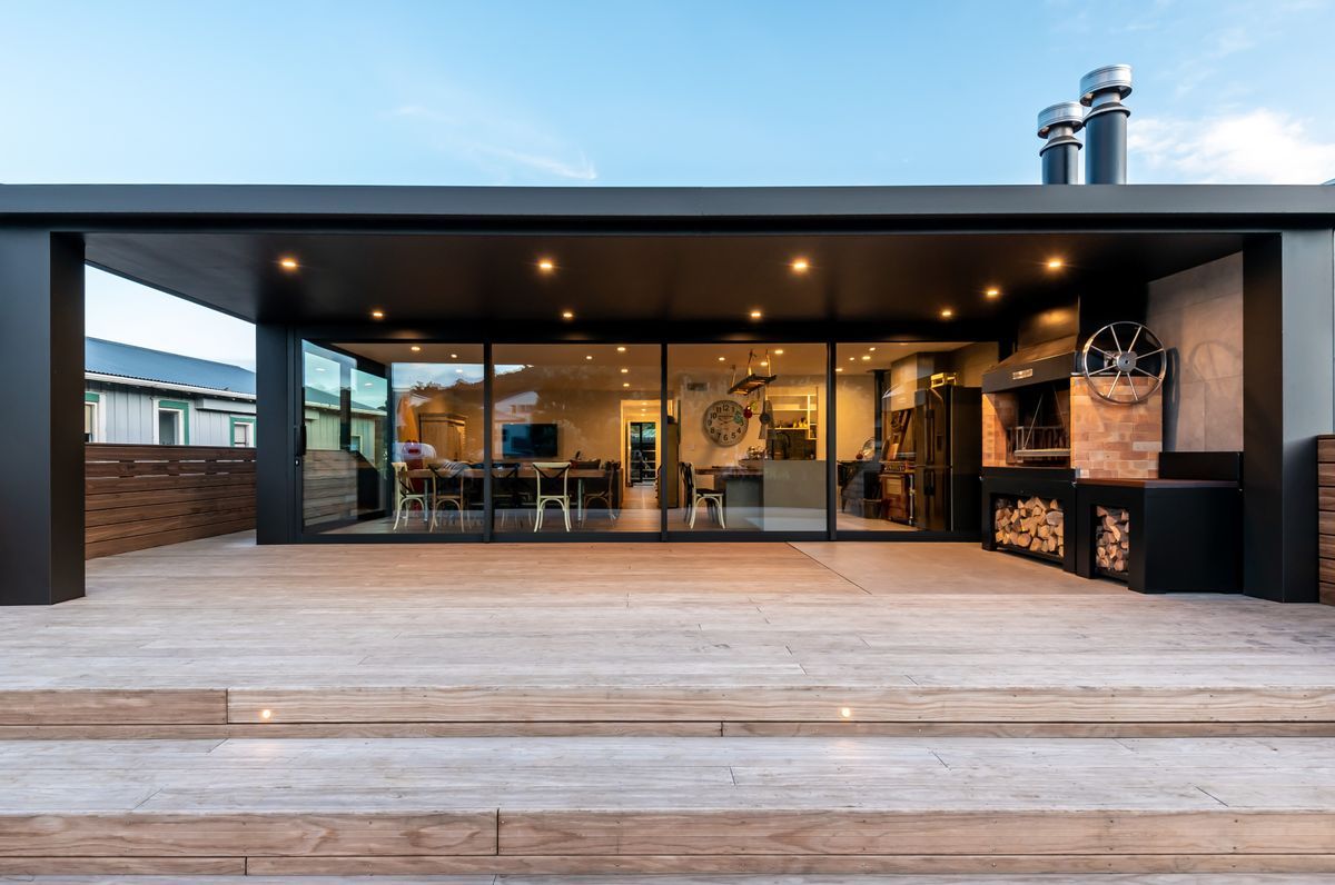 Waihi Bach built with AXXIS® & COLORSTEEL®