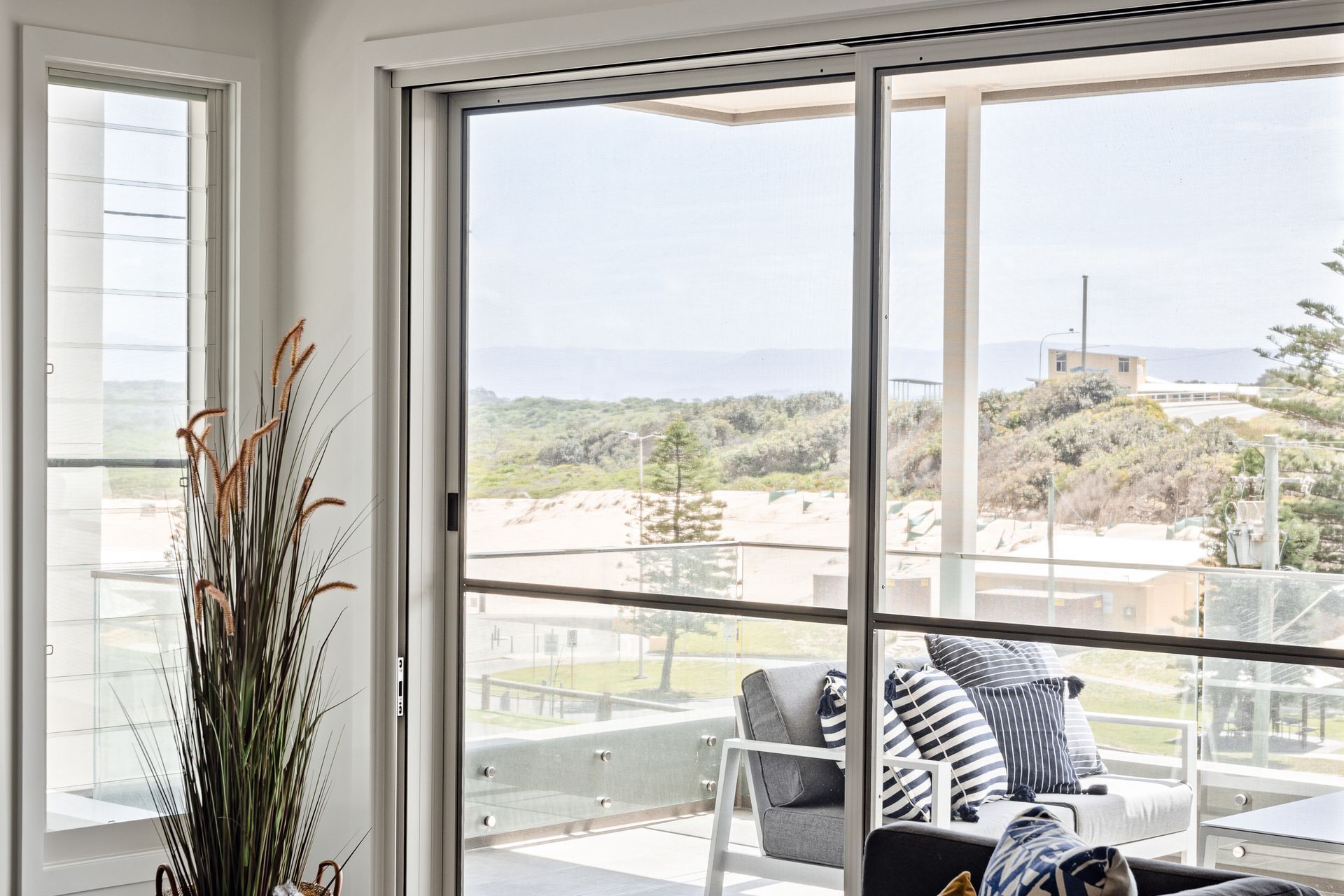 Port Kembla Beach House by Hewison Constructions