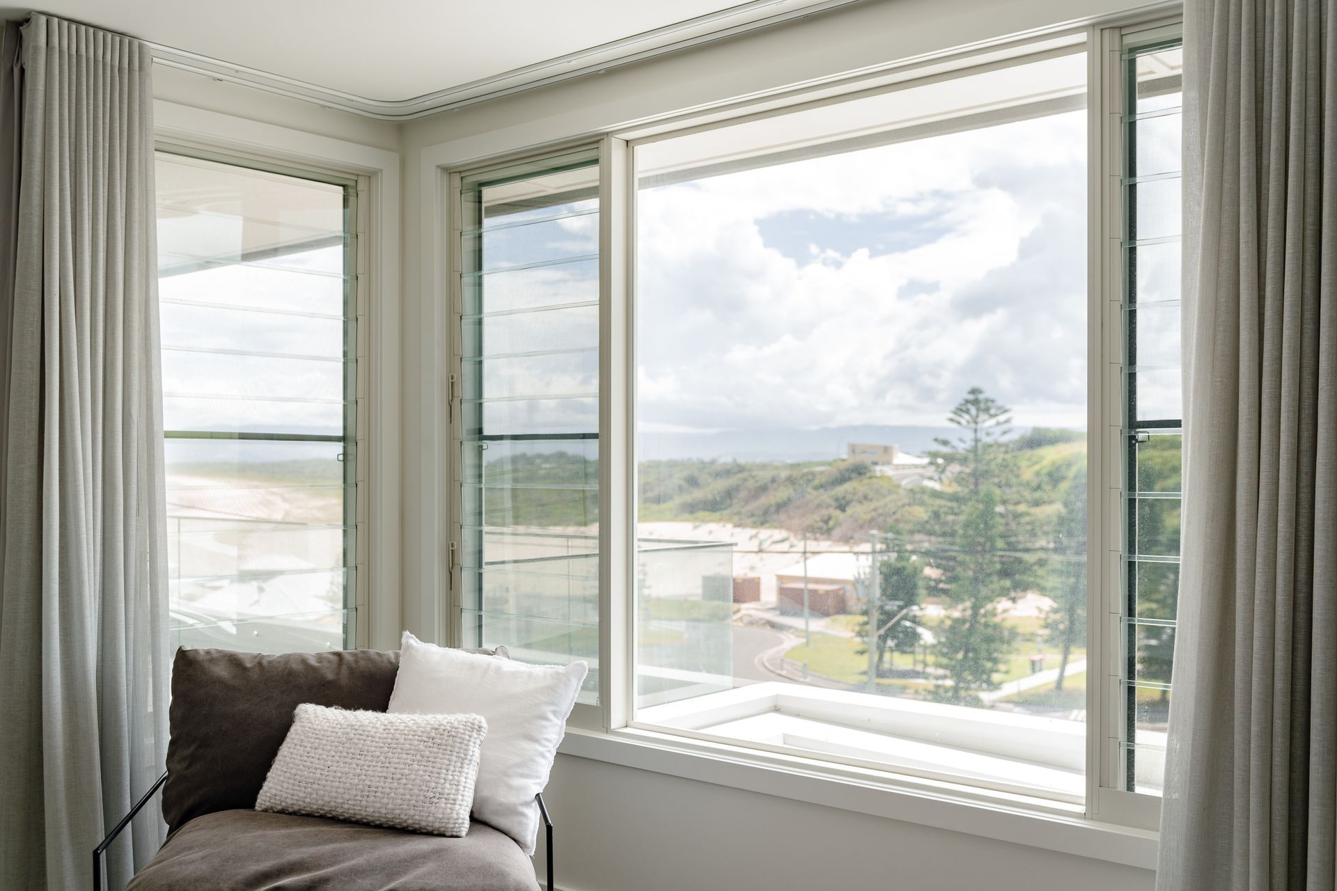 Port Kembla Beach House by Hewison Constructions