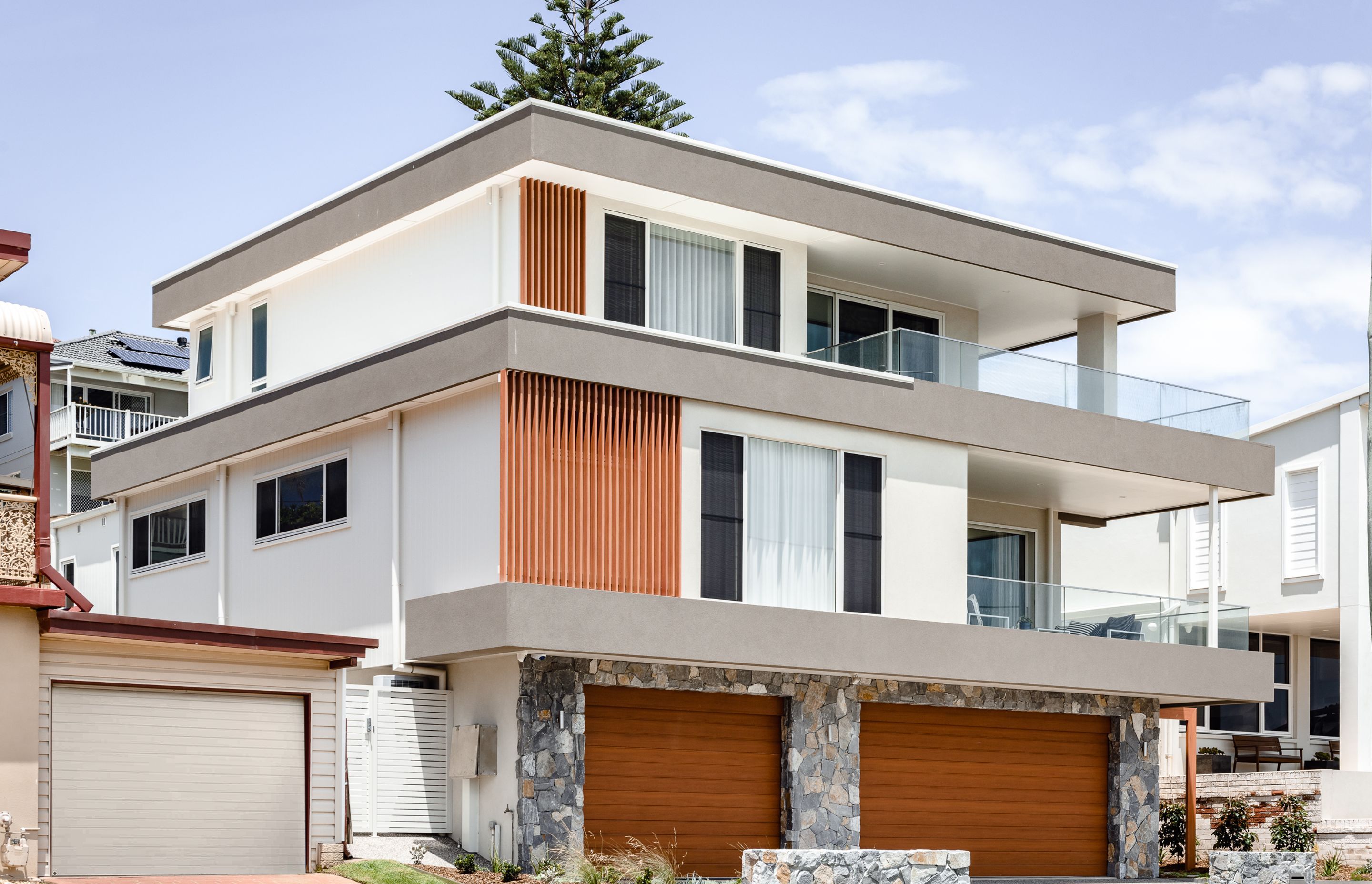 Port Kembla Beach House by Hewison Constructions