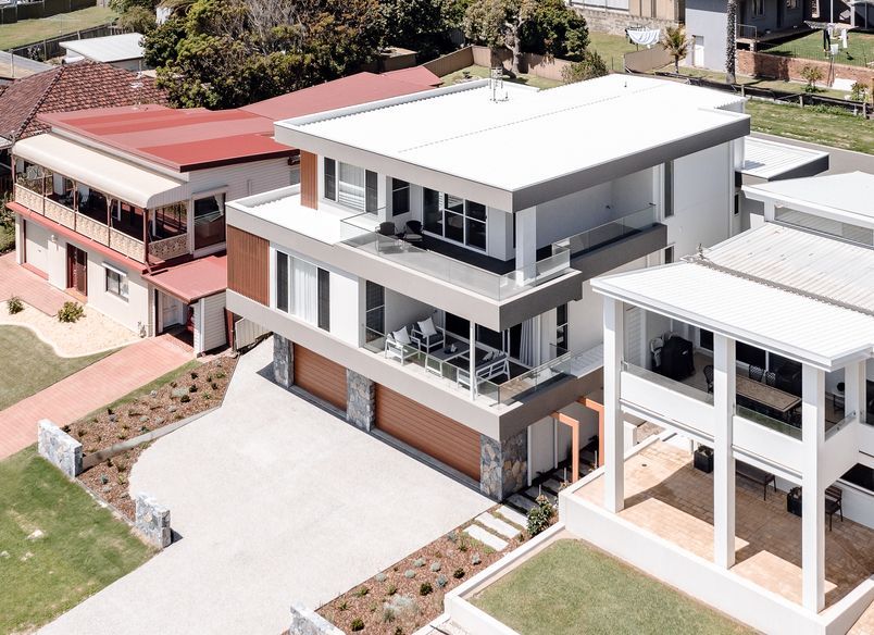 Port Kembla Beach House by Hewison Constructions