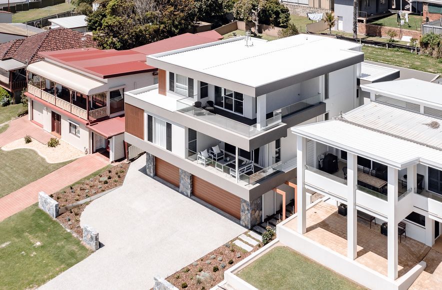 Port Kembla Beach House by Hewison Constructions