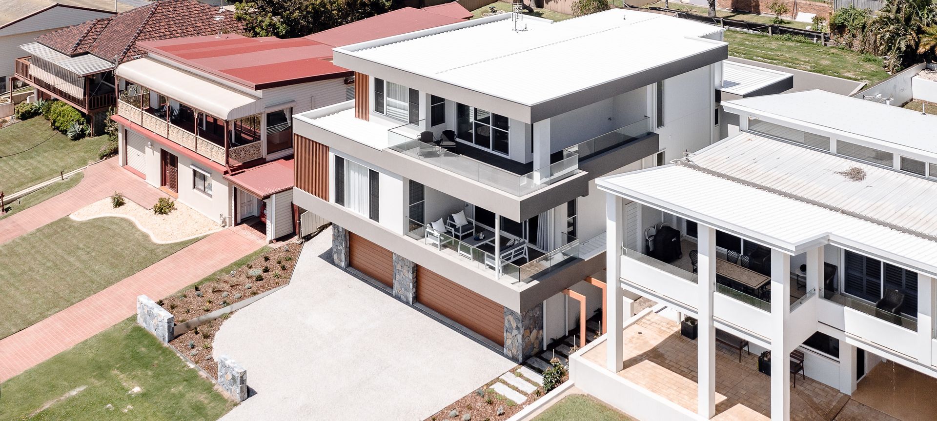 Port Kembla Beach House by Hewison Constructions banner
