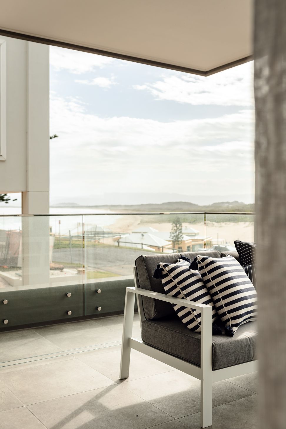 Port Kembla Beach House by Hewison Constructions