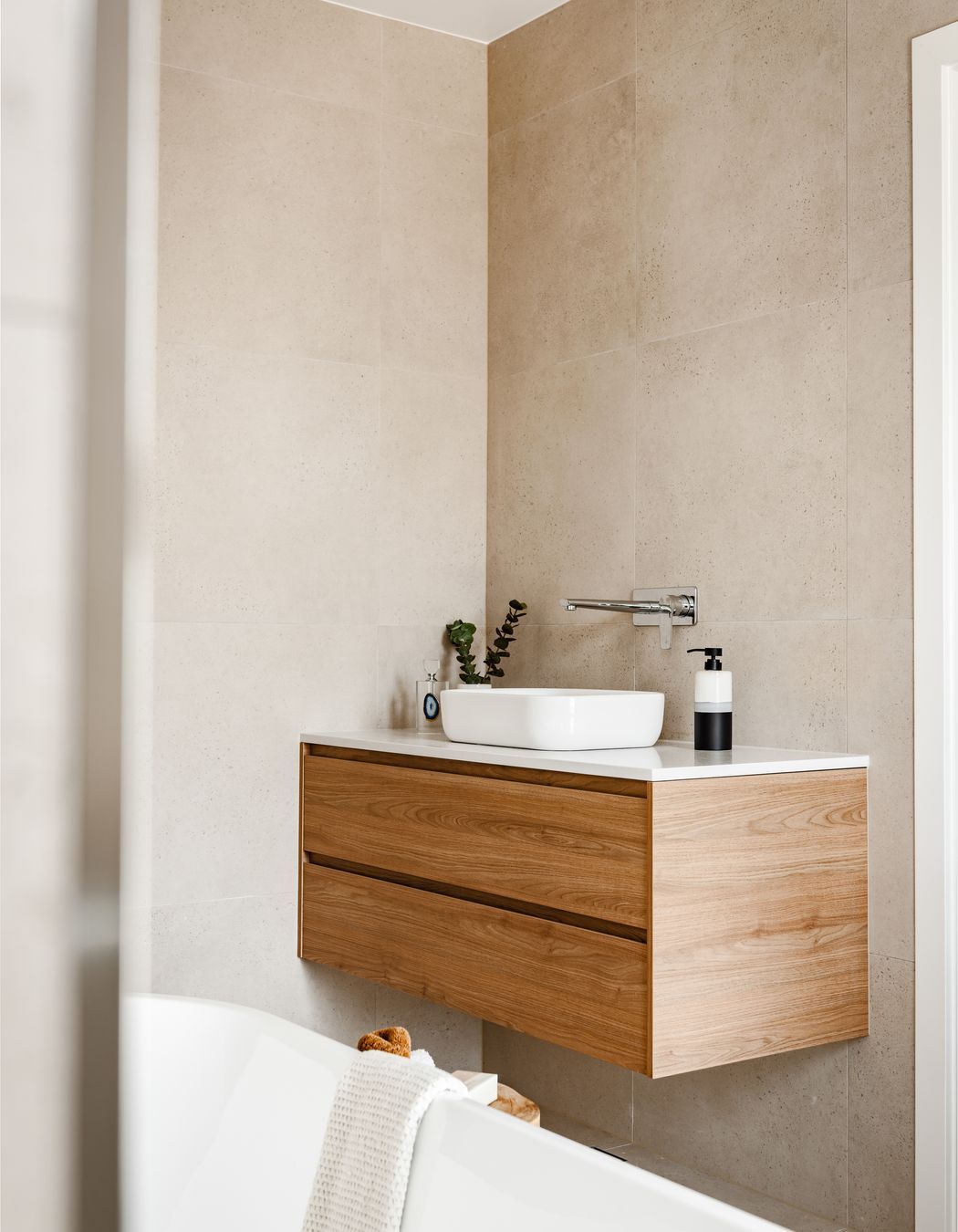 Port Kembla Beach House by Hewison Constructions