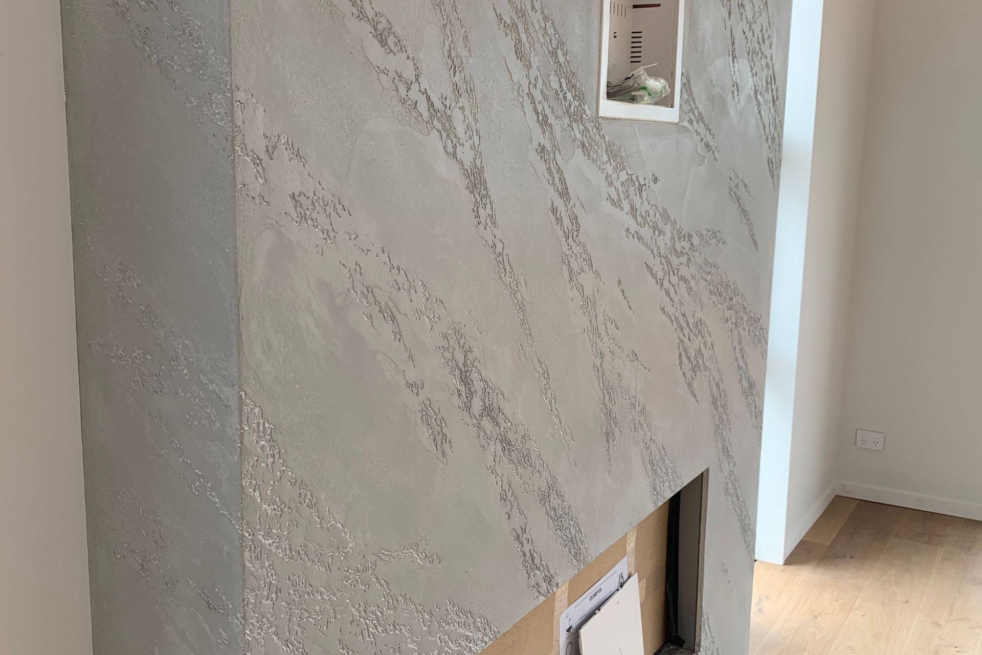 Fireplace, Split stone - Venetian plaster