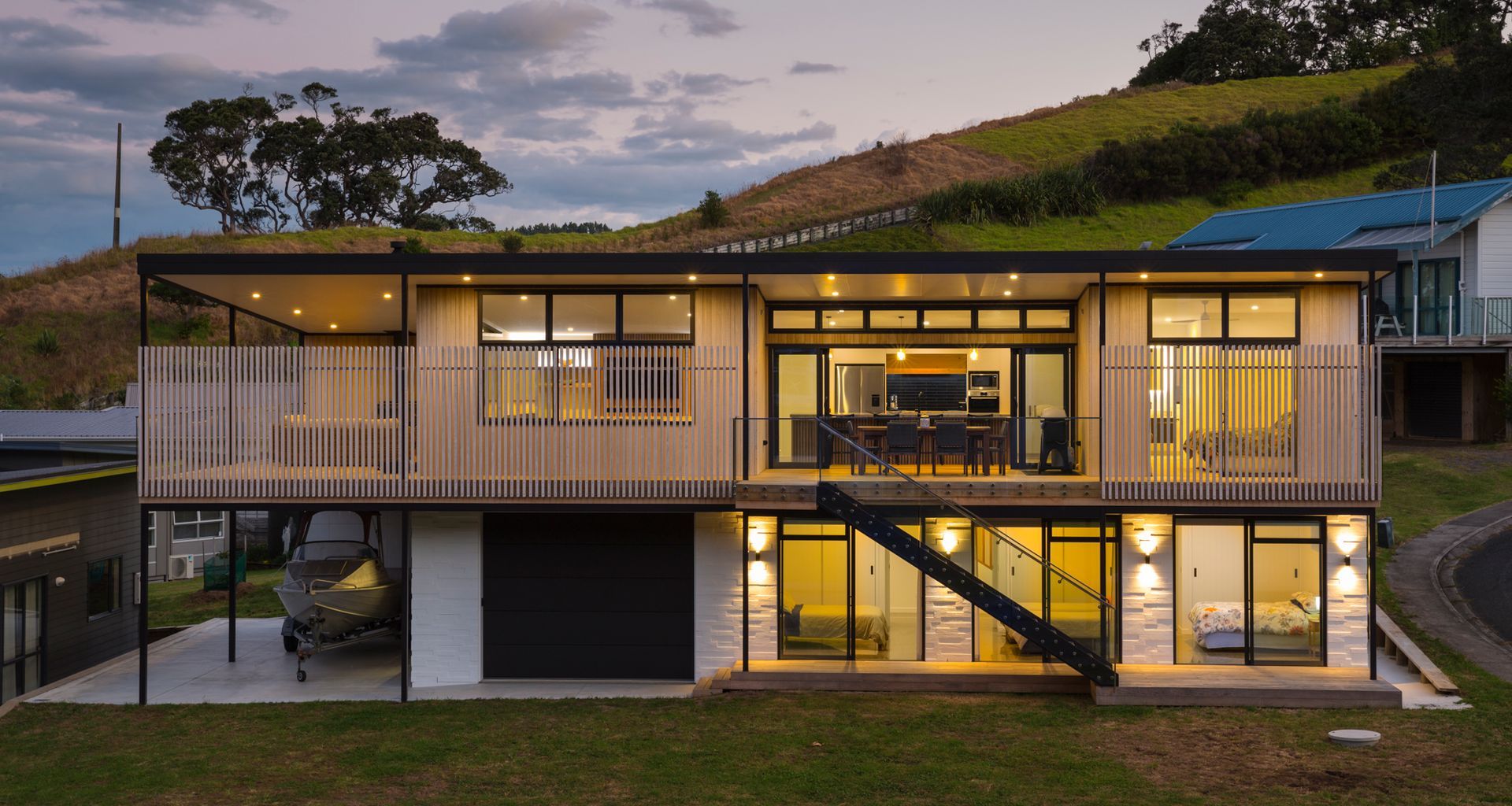 Screen House banner