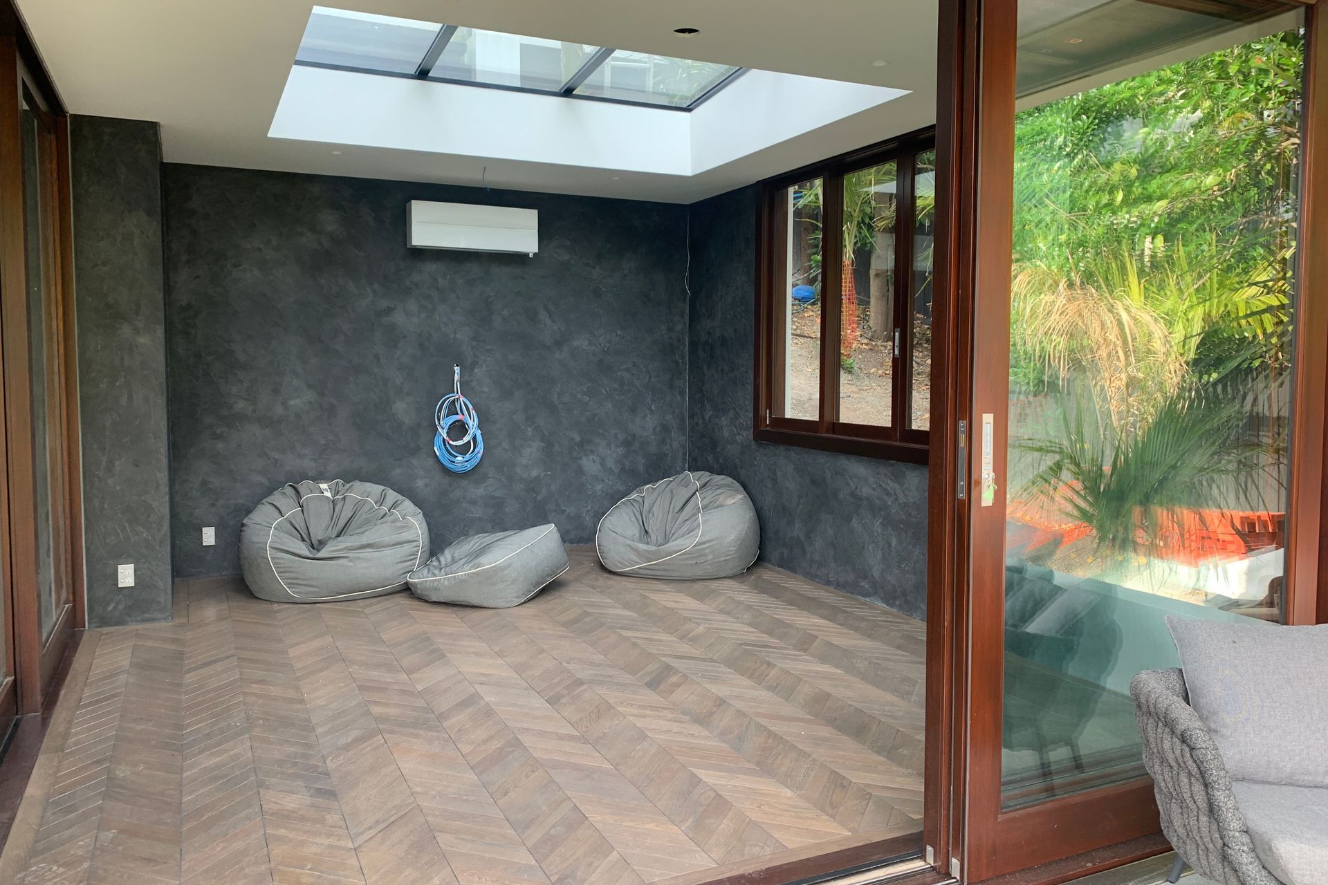 Gym, Custom Finish
