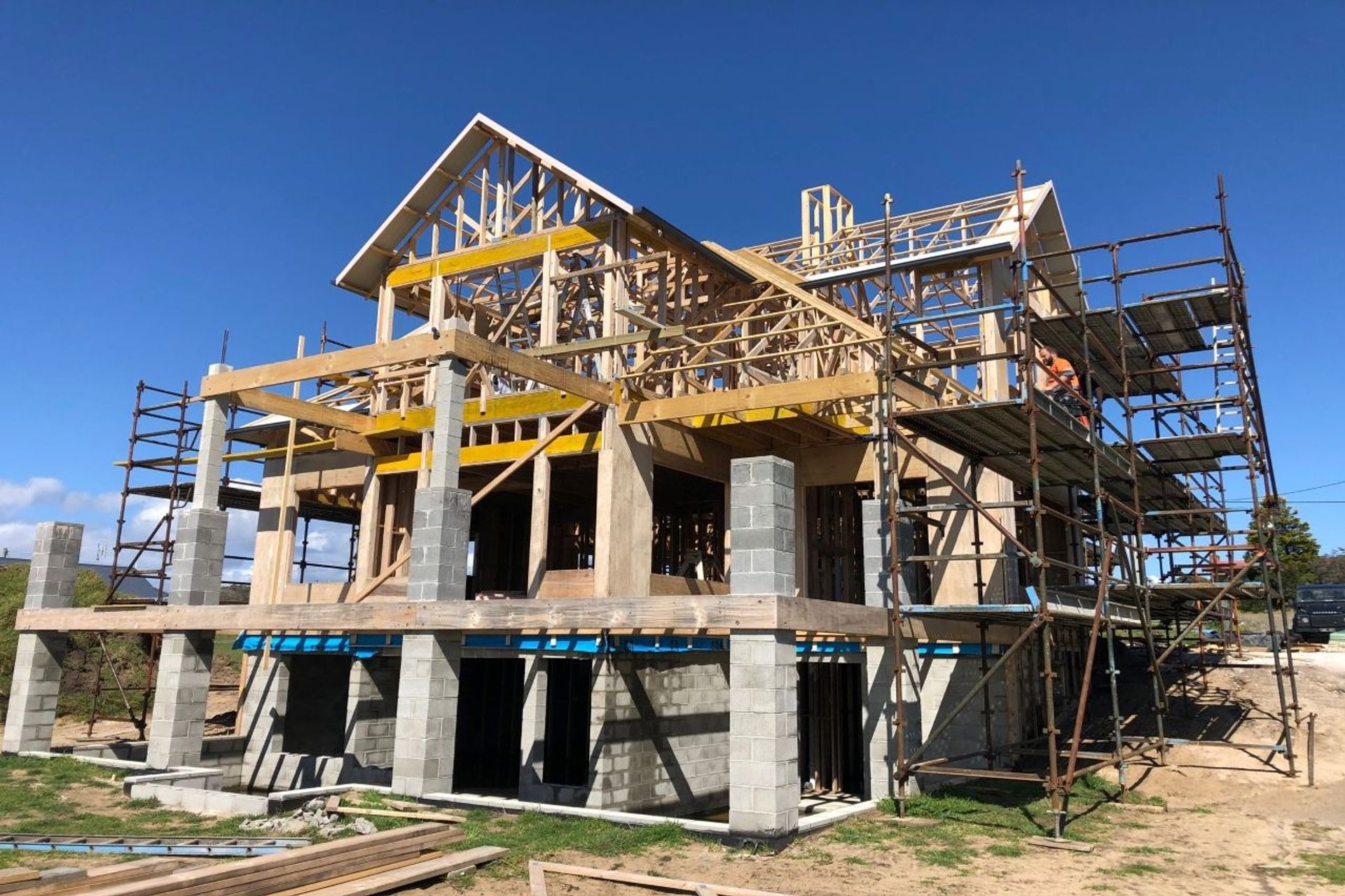 Frame Ready for Roof. Photography: Hawksley Developments