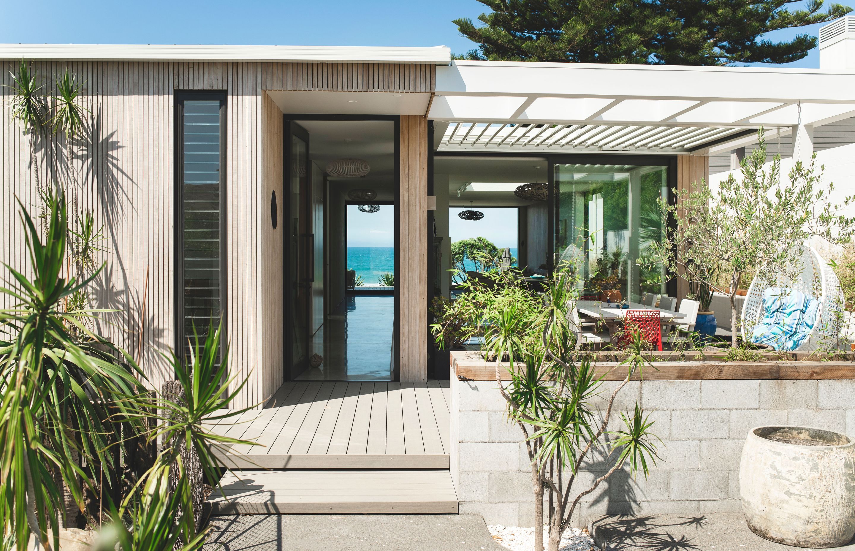 The Bach - Wainui Beach
