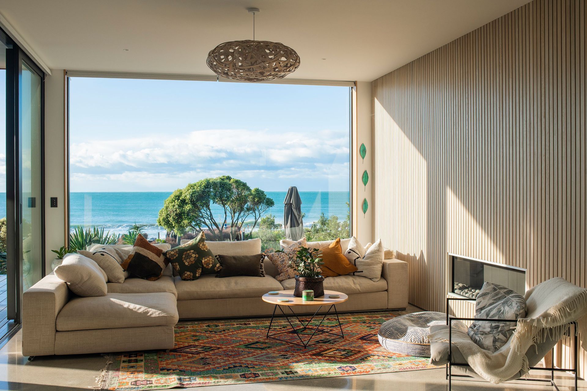 The Bach - Wainui Beach