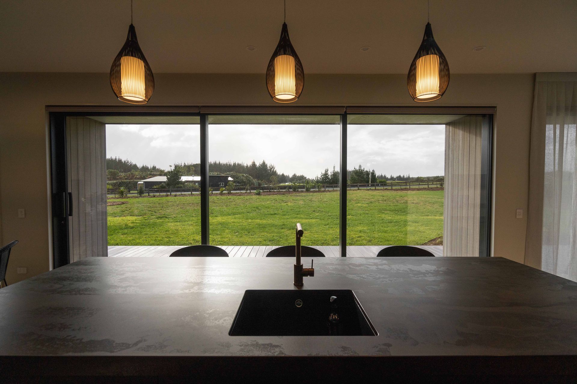 Welcome to Waiterere Beach