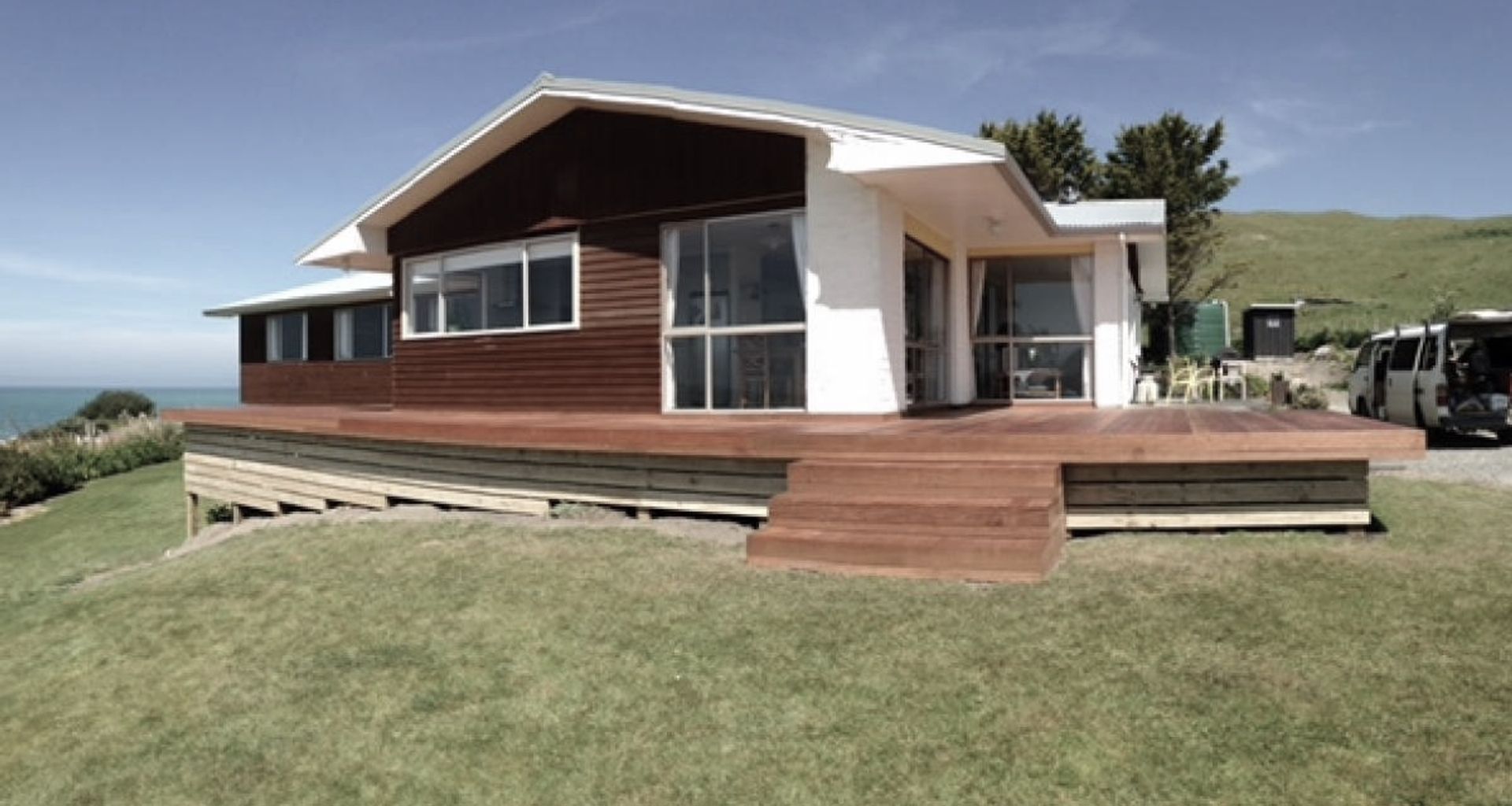 Contemporary Outdoor Living banner