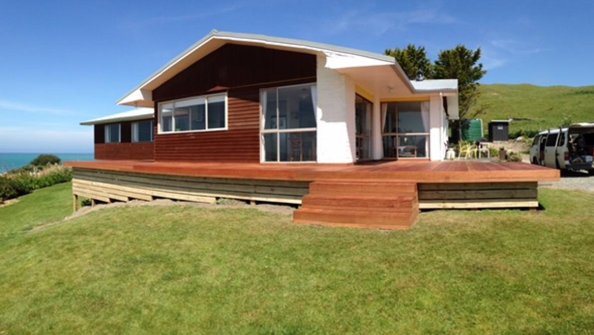 Contemporary Outdoor Living banner