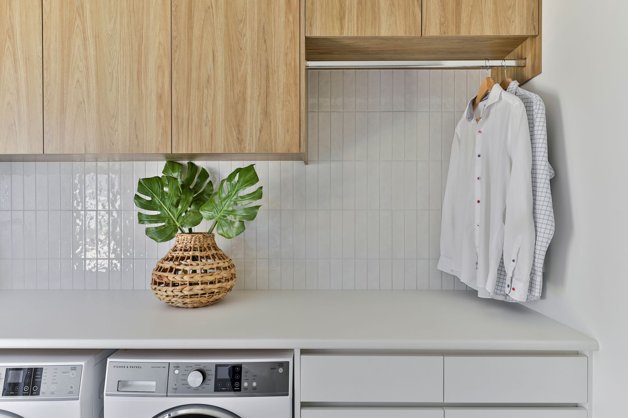 Laundry: Casablanca White 58x242mm