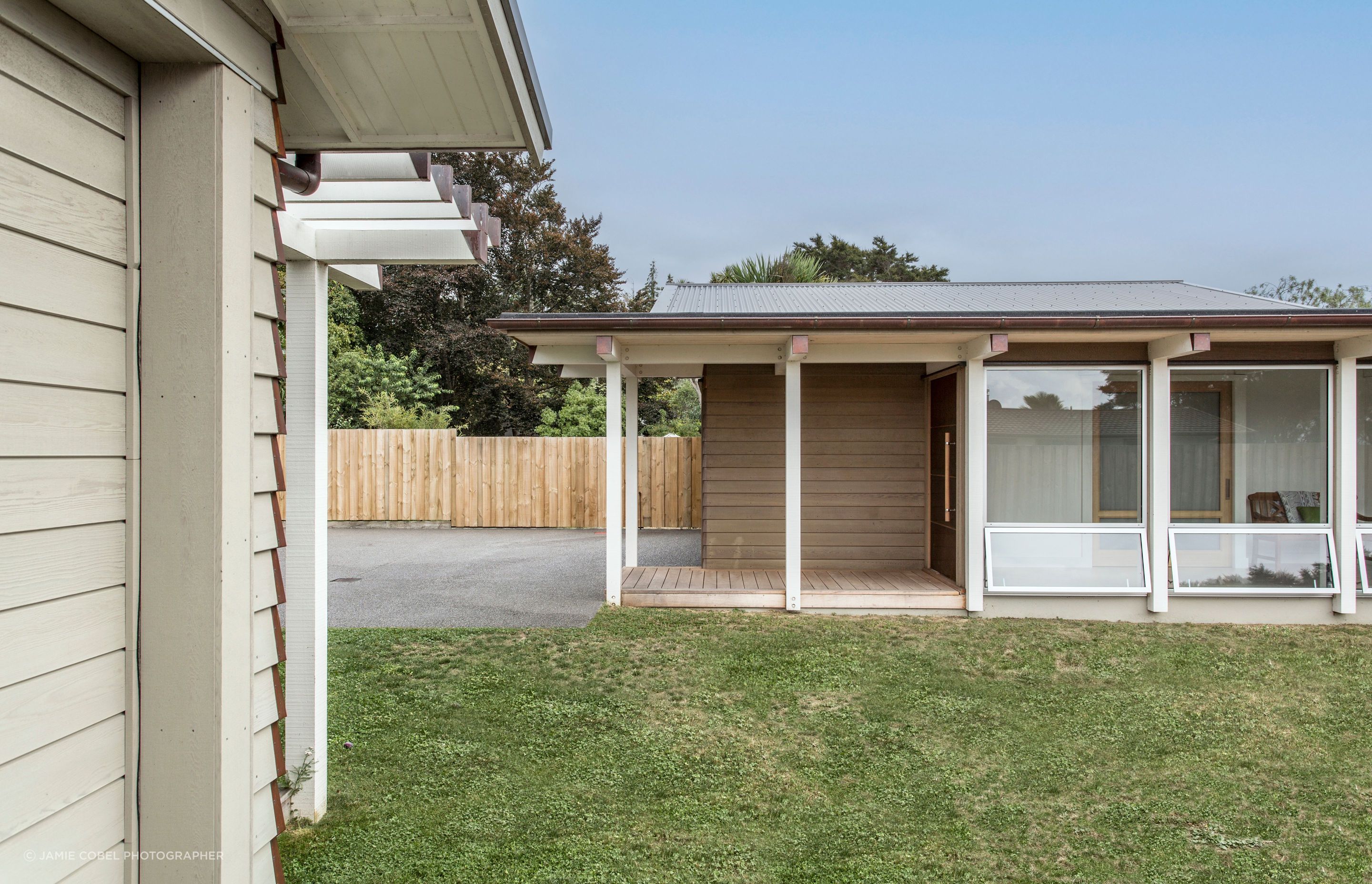Lakeside-Bach-Lake-TaupoGallery-elevation-from-rear-cottage4-of-6.jpg