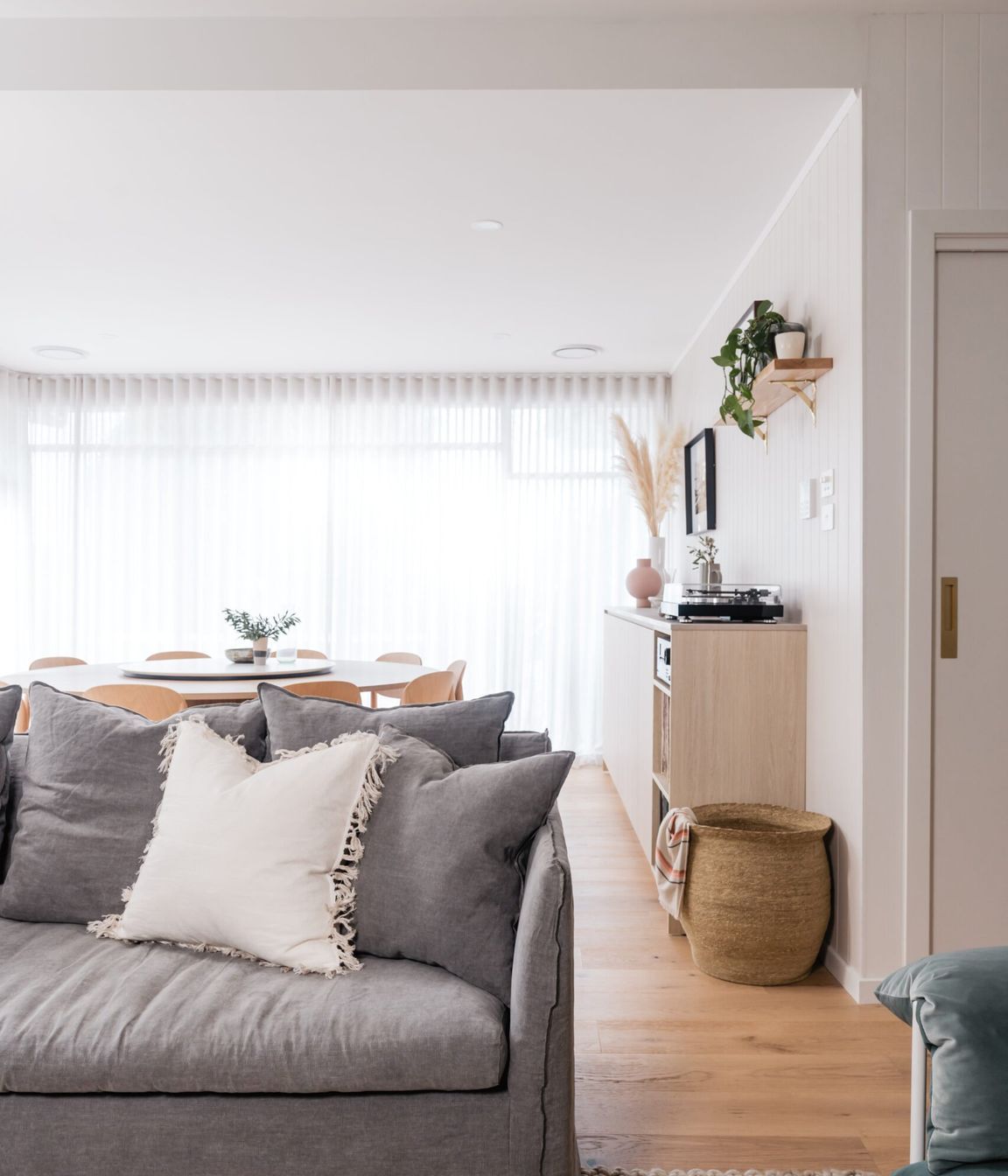 Living-Room-Hunting-for-George-Reno-Goals-Lorne-Beach-House-DSC08702-scaled.jpg