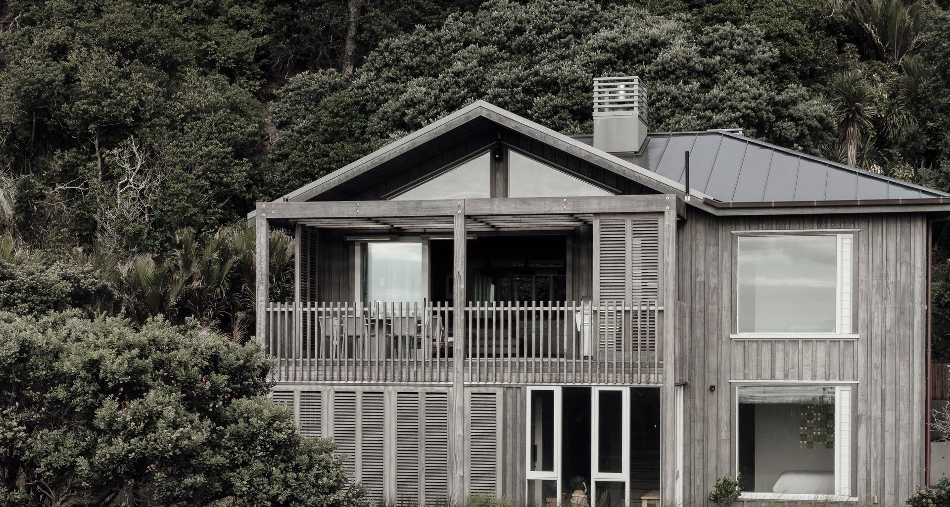 Piha House banner