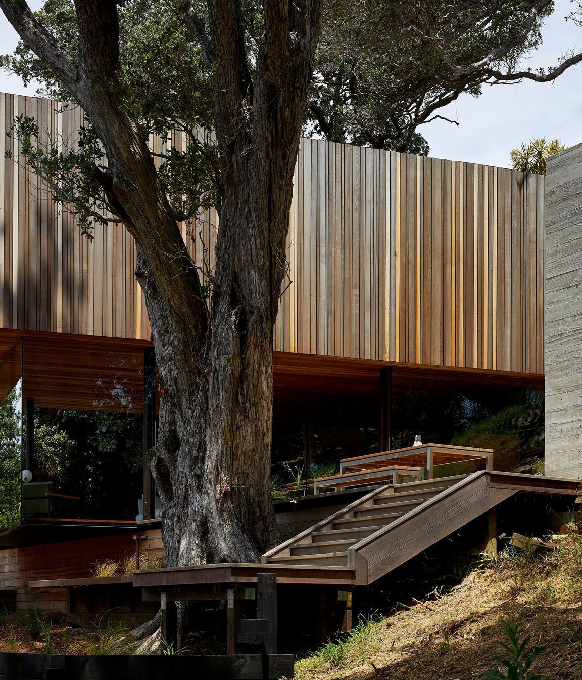 Mawhitipana House