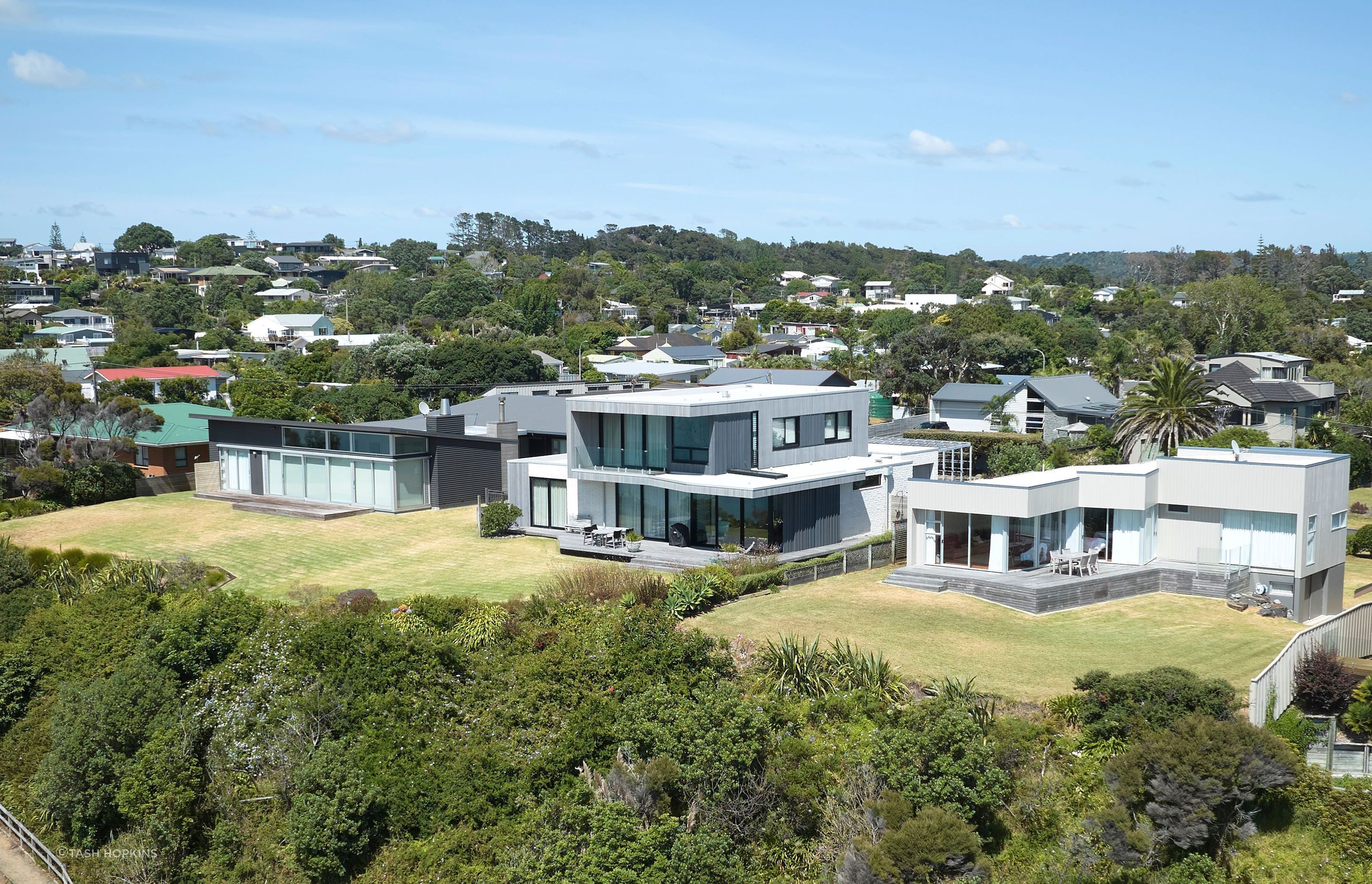 Mangawhai-Heads-HouseFrom-east-Tash-Hopkins4.jpg