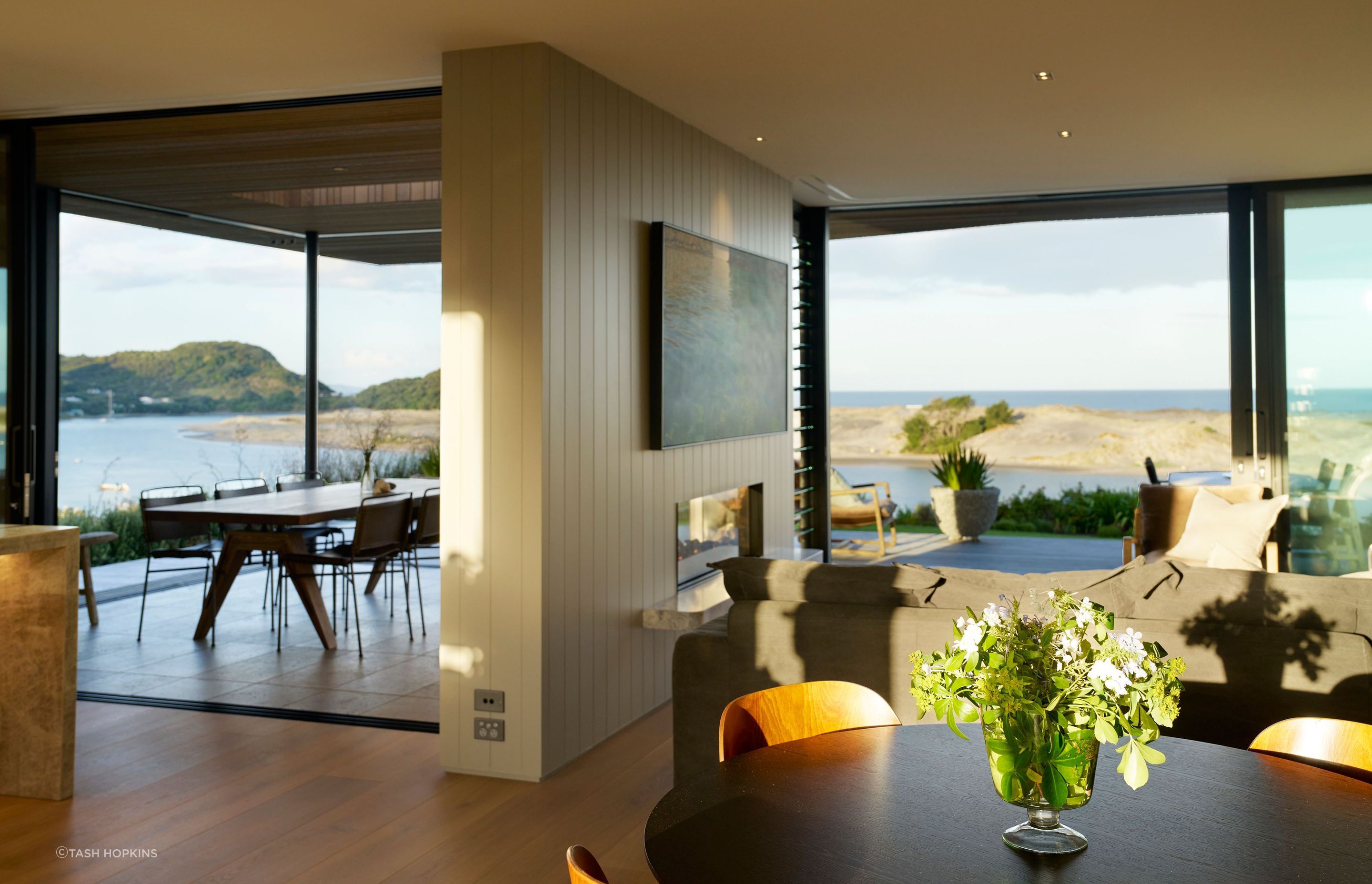 Mangawhai-Heads-HouseLiving-Tash-Hopkins10.jpg