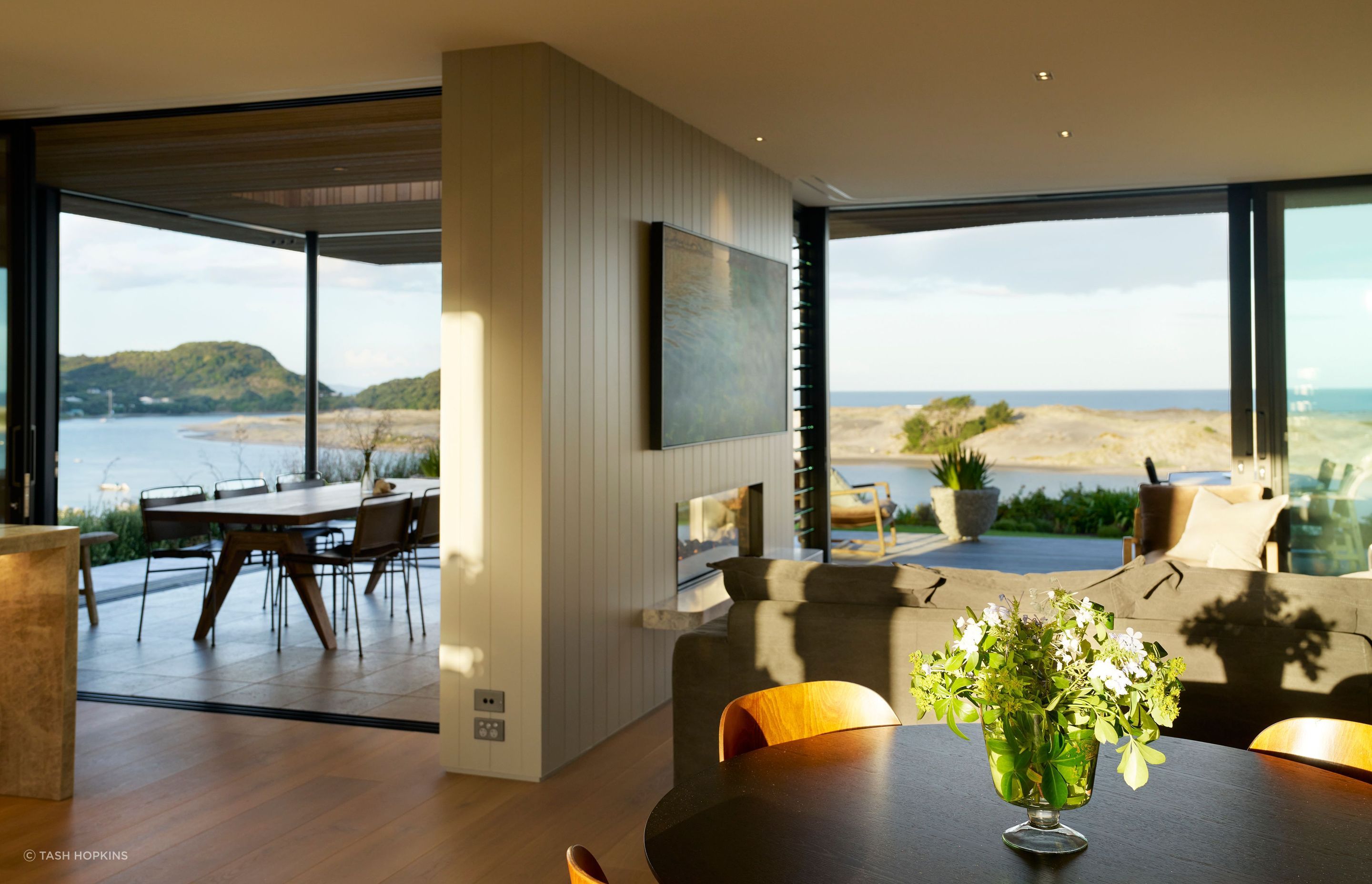 Mangawhai-Heads-HouseLiving-Tash-Hopkins10.jpg