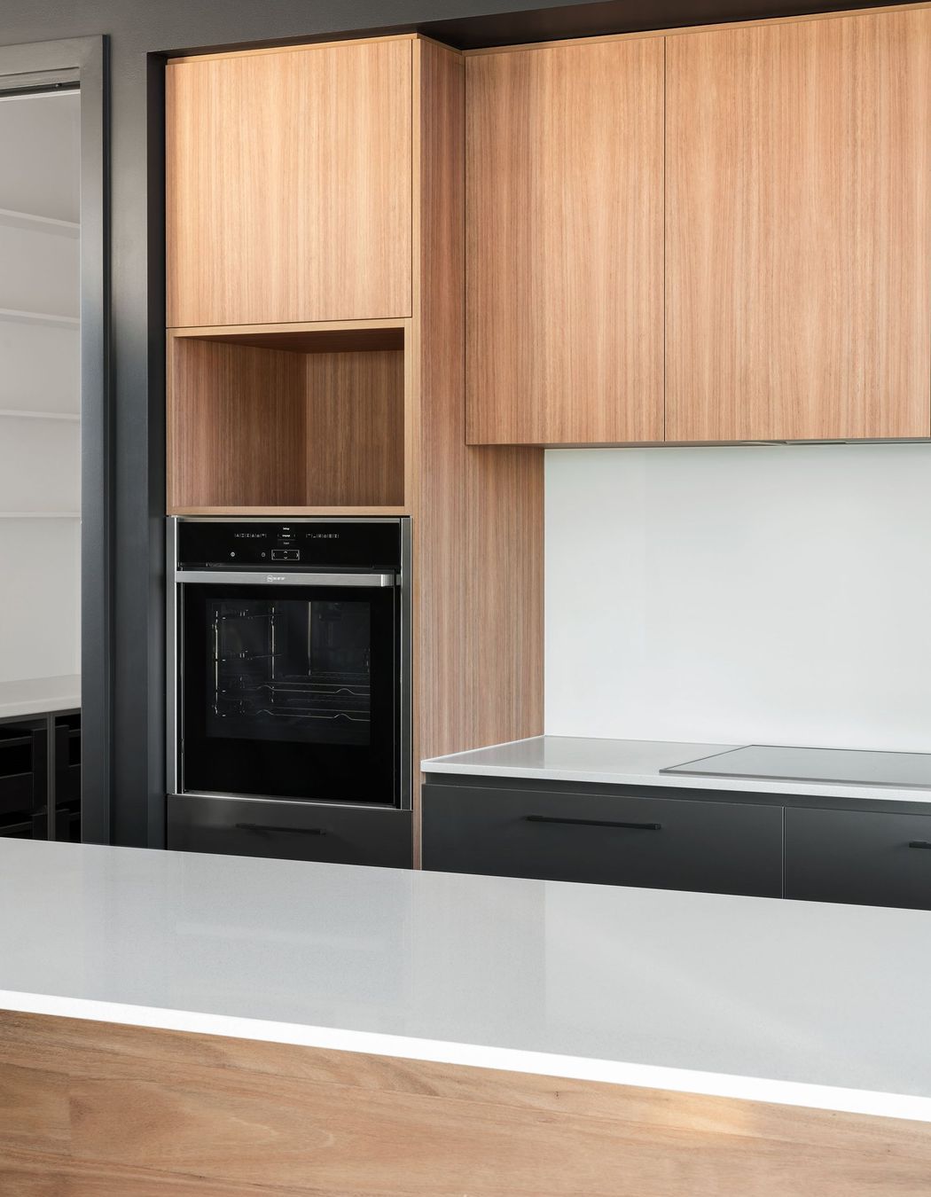 ModernCoastalCustomHome-SherriffConstructionsDesignerBuilderSurfCoastTorquayGeelongBellarine25SunsetStrip283.jpg