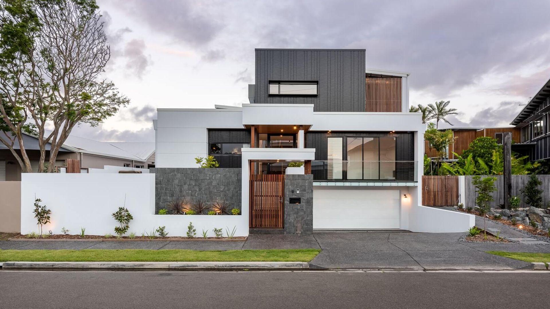Mooloolaba House banner