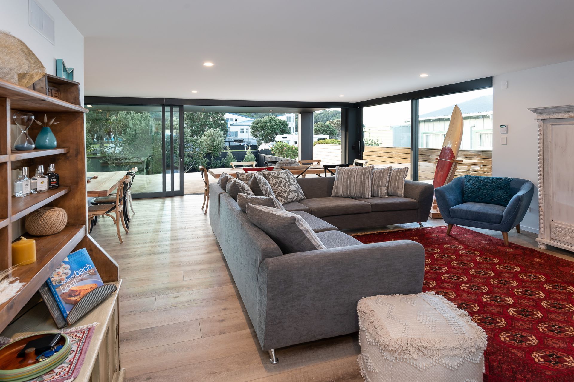 Neptune Max Natural Oak.