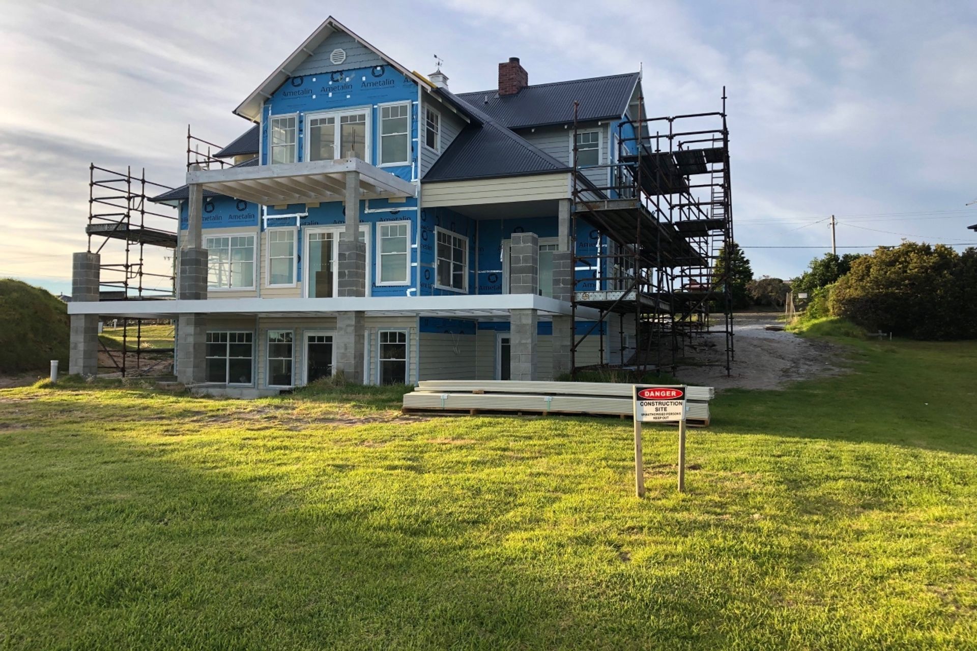 Cladding Commenced. Photography: Hawksley Developments
