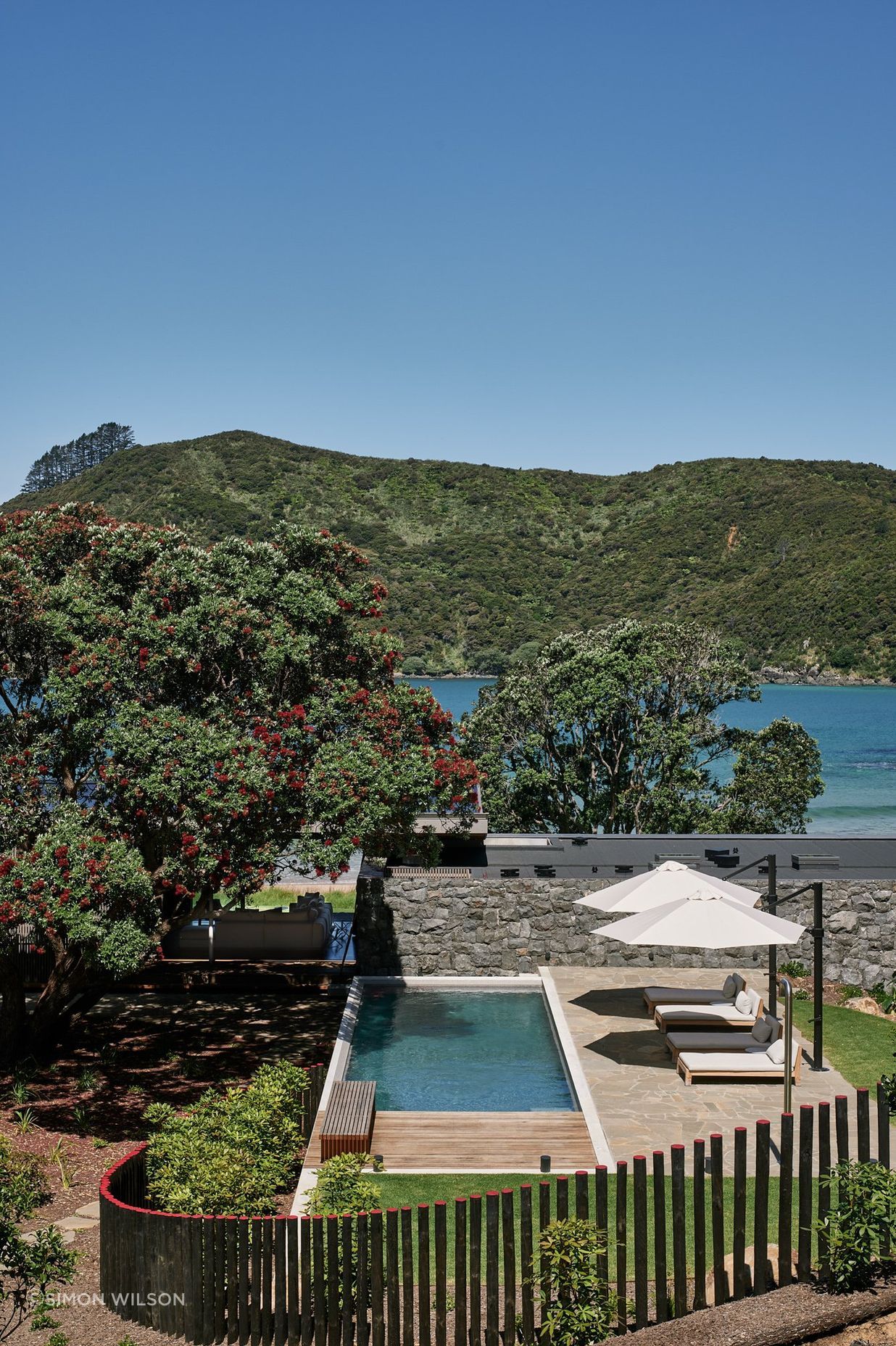 Omata-Beach-House-by-Herbst-AP12.jpg