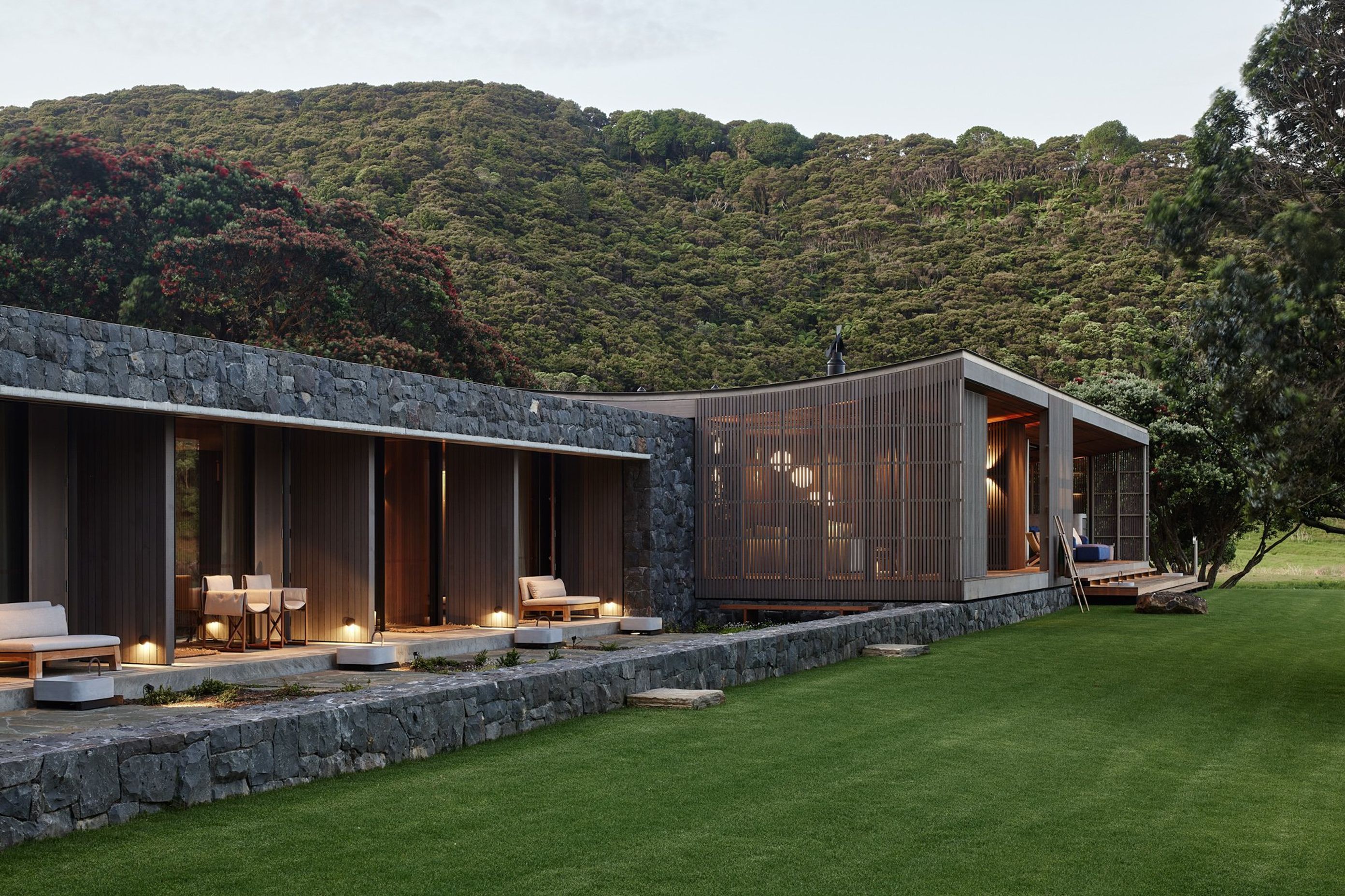 Omata-Beach-House-by-Herbst-AP9.jpg