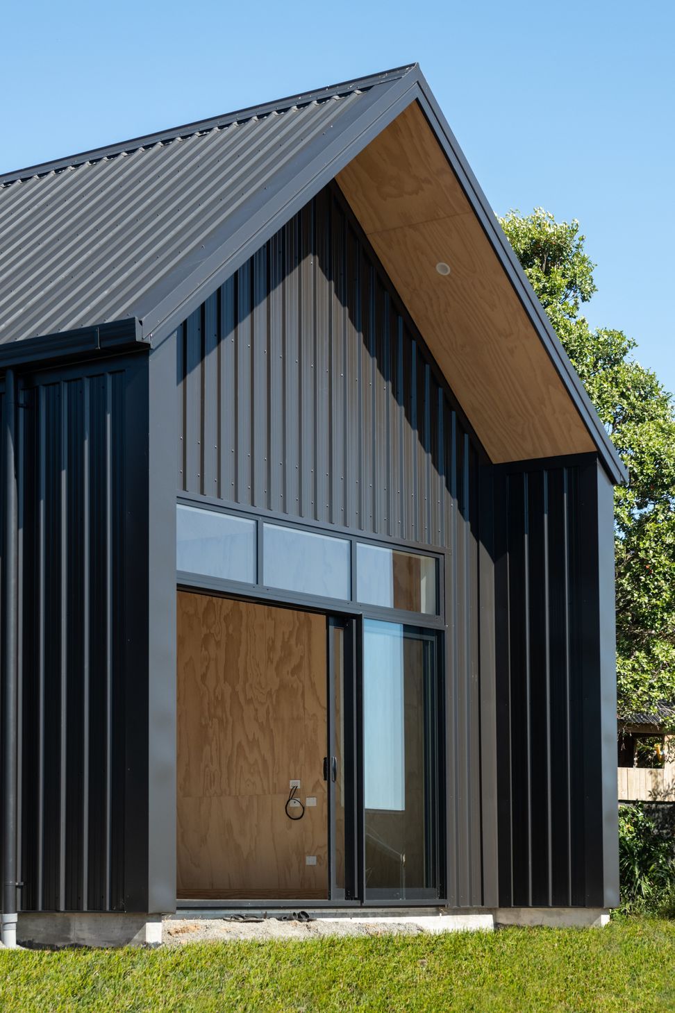 Pahoia Beach Barn