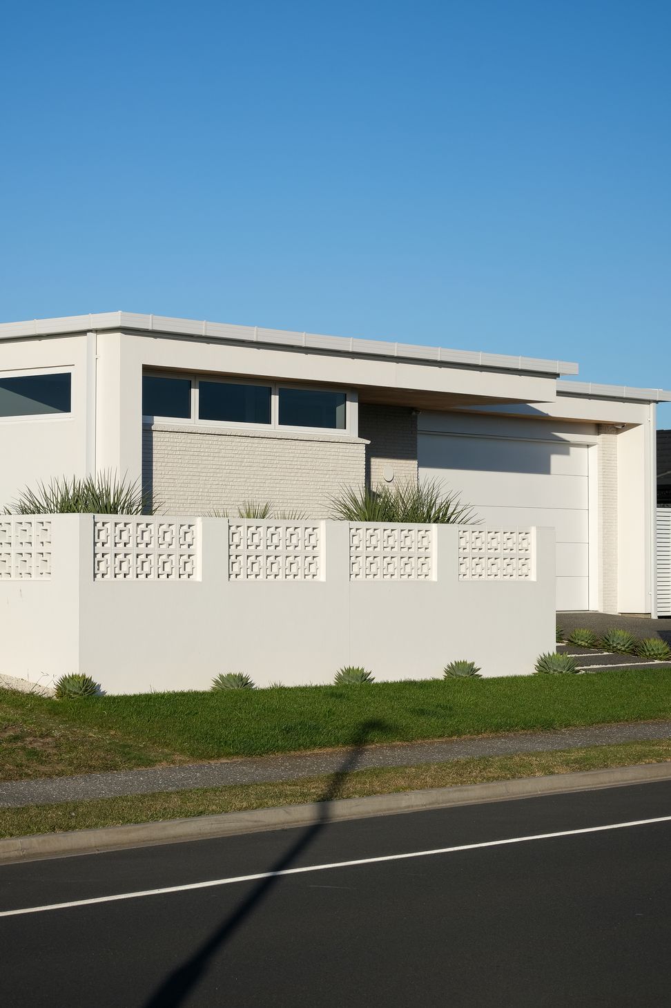 Palm-Springs-HouseArkhe-Architecture-02.jpg