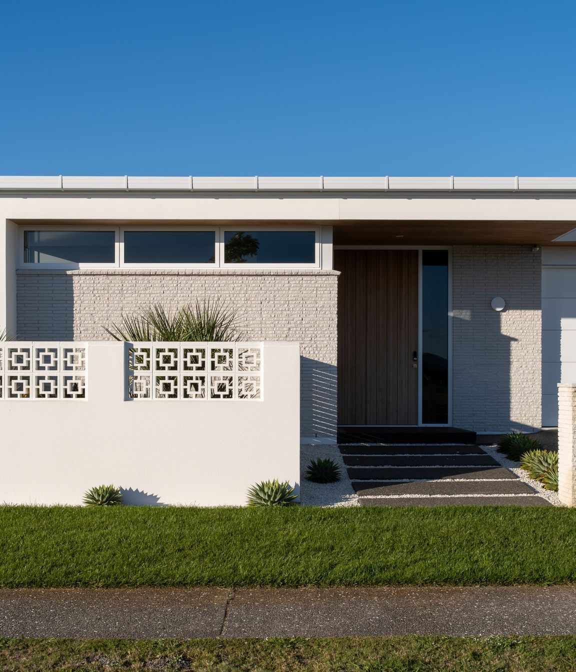 Palm-Springs-HouseArkhe-Architecture-30.jpg