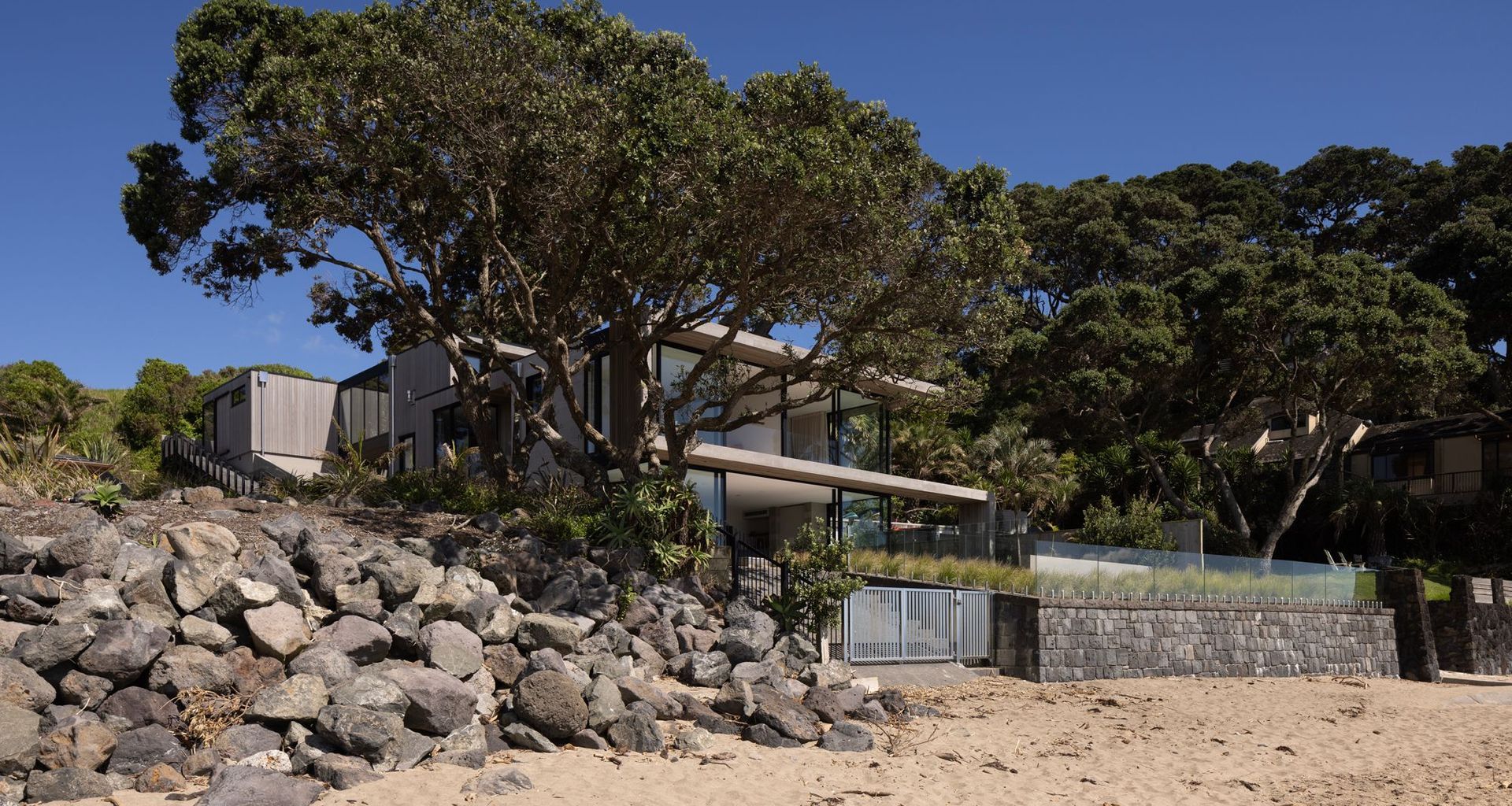 Pohutukawa House banner