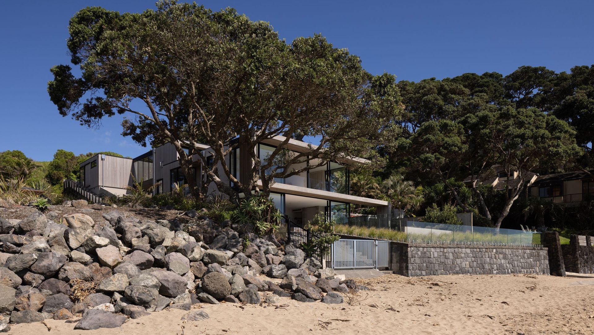 Pohutukawa House banner
