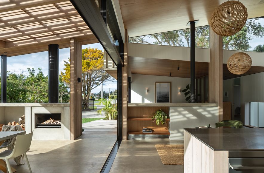 Manly House: A mid-century-style bach with seamless indoor-outdoor flow