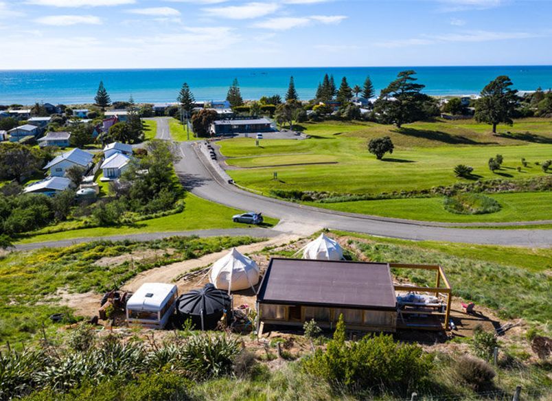 Otaraia Road Beach Shelter
