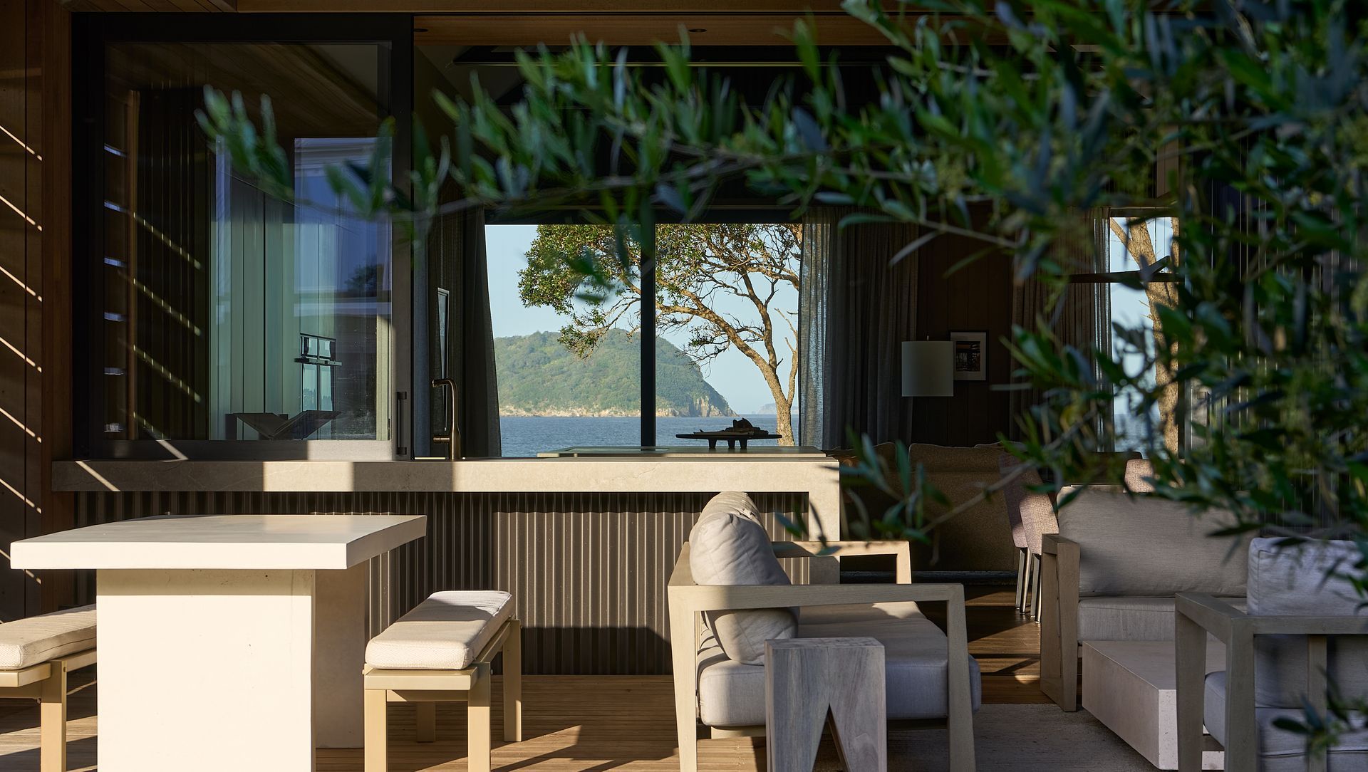 Pohutukawa Beach House banner