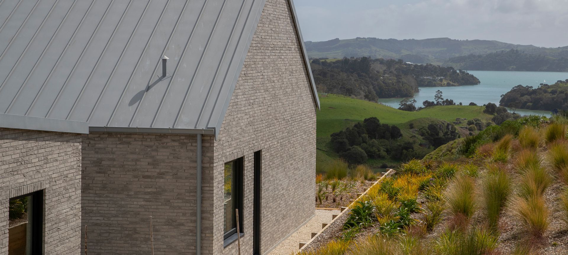 Ahuru - Passive House Plus, Raglan banner
