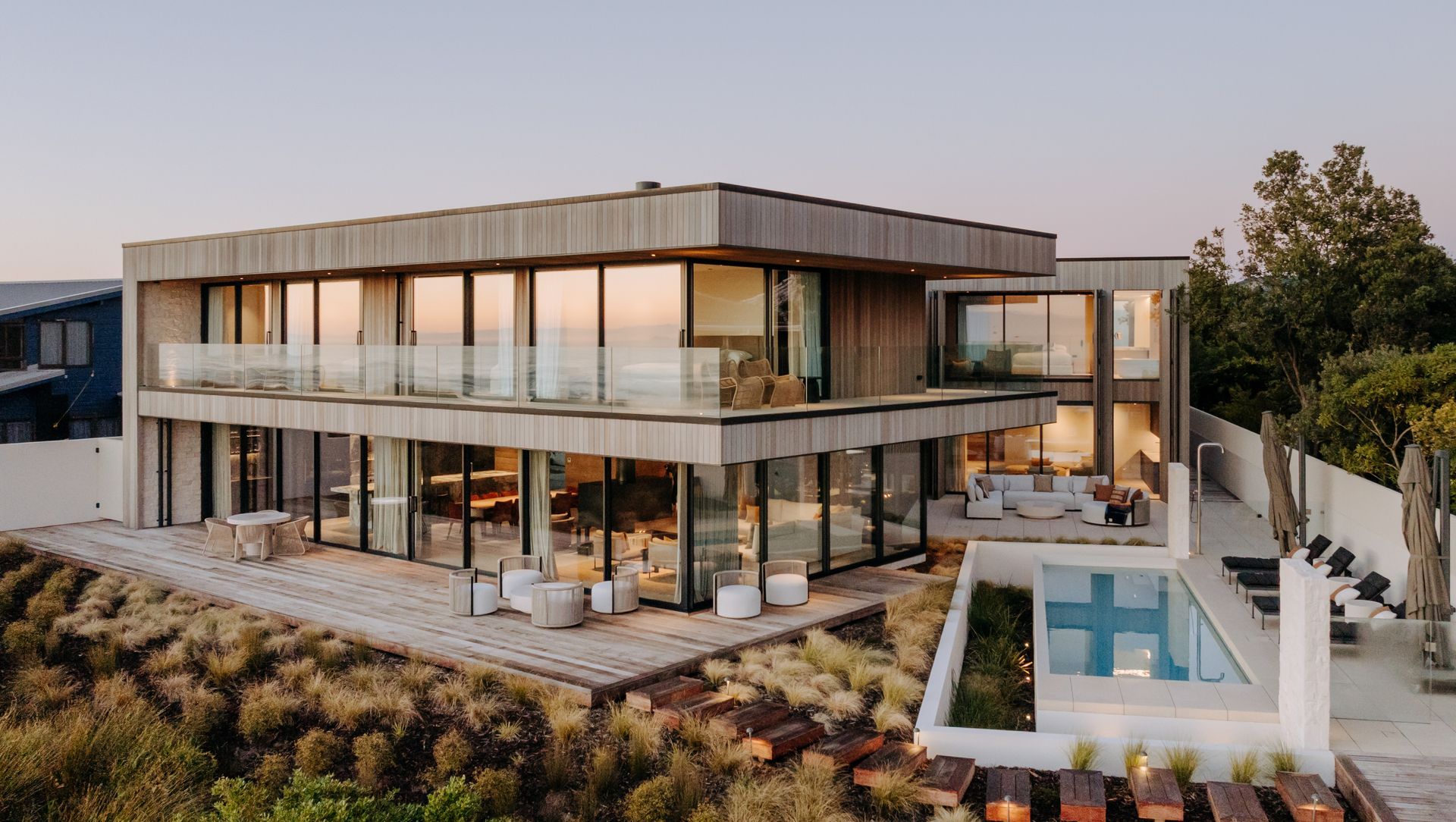 Beachfront Retreat banner