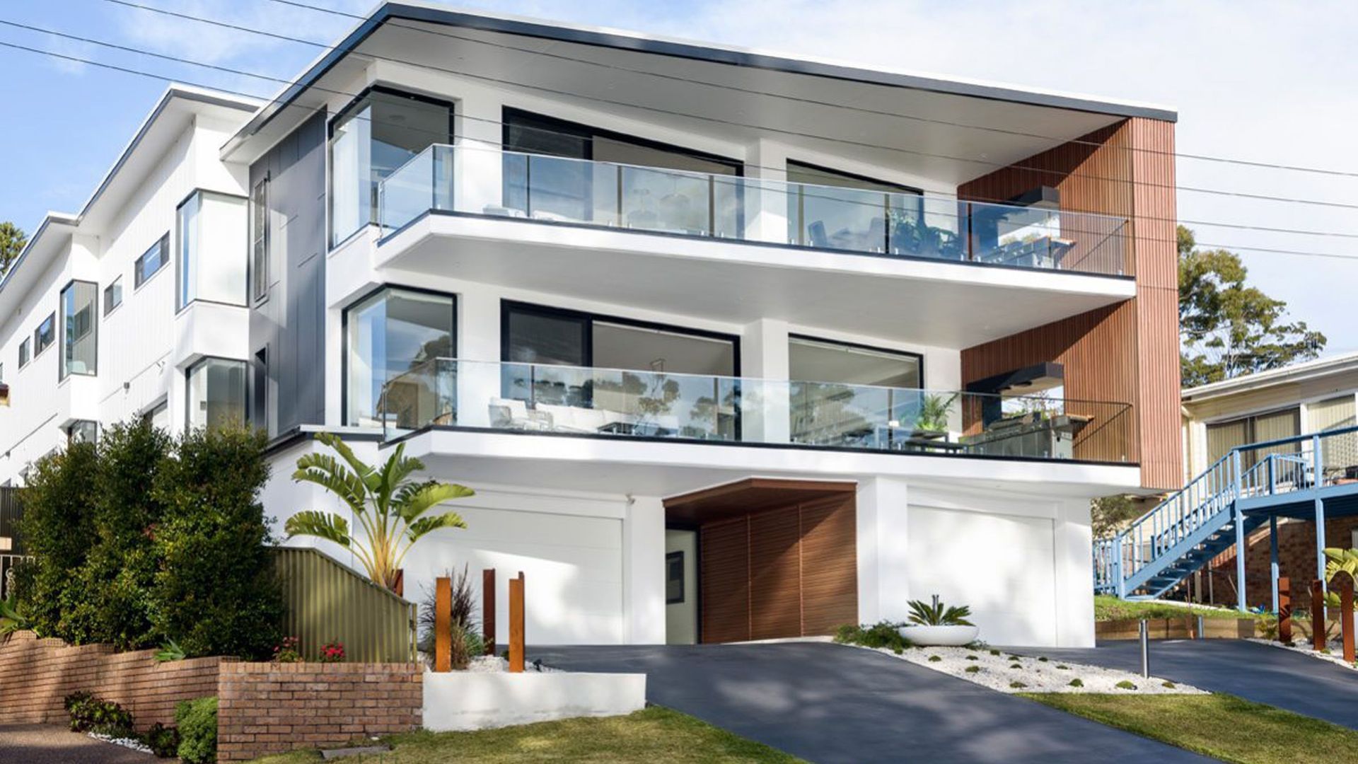 VUE Beach House banner