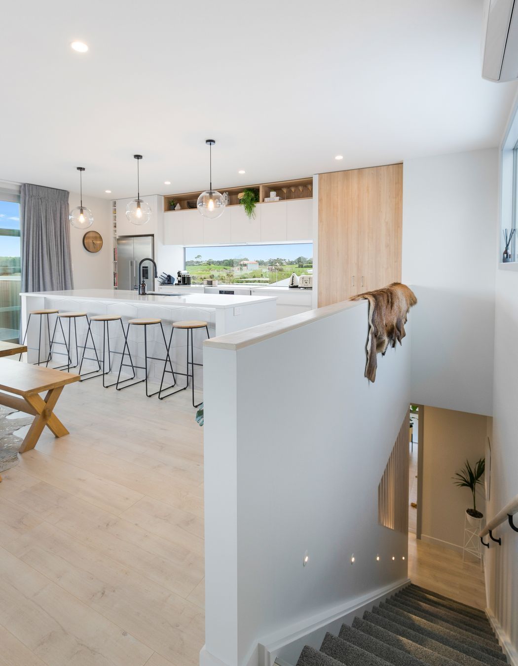 The Seaside Retreat, Raglan