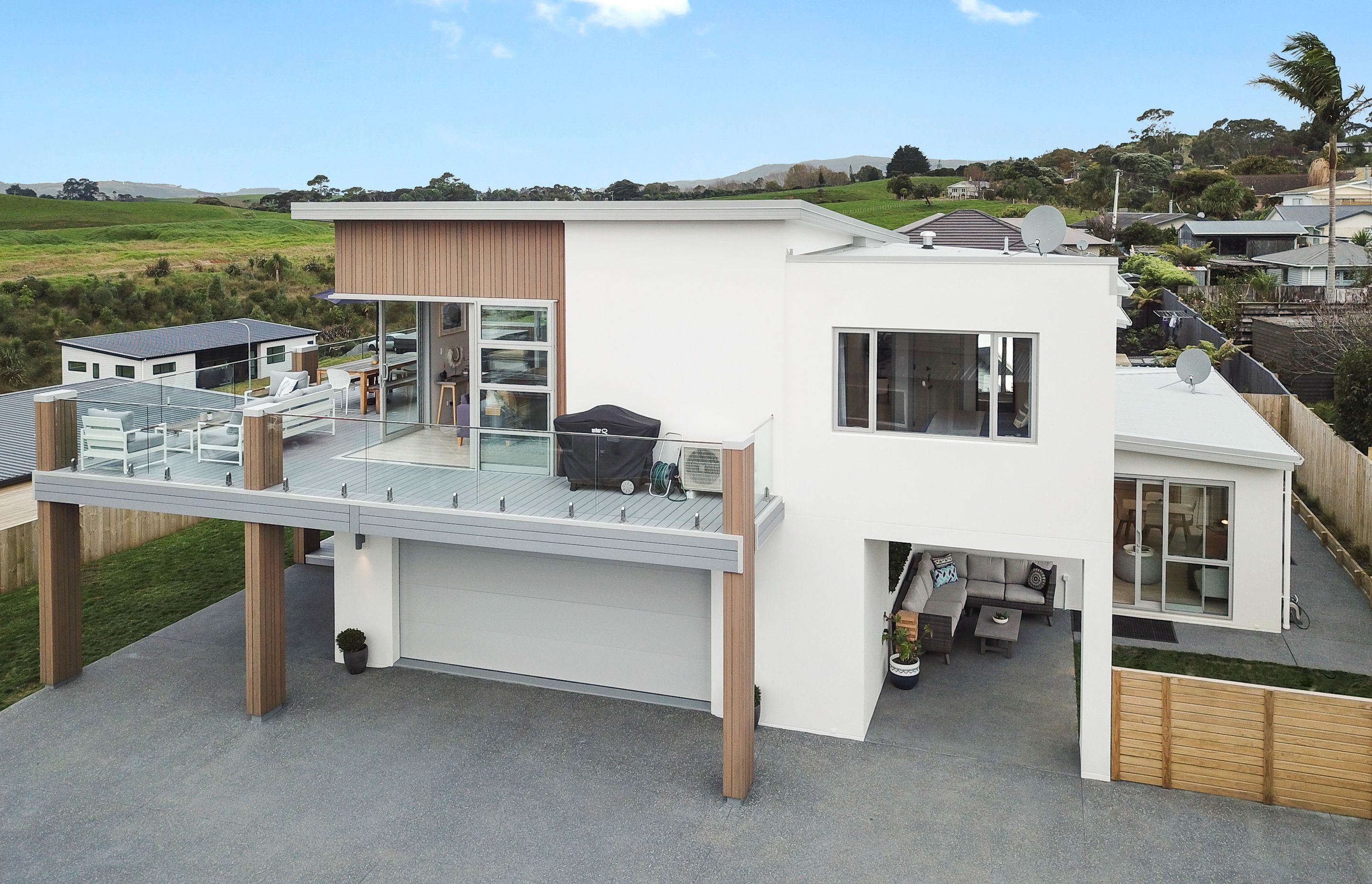 The Seaside Retreat, Raglan