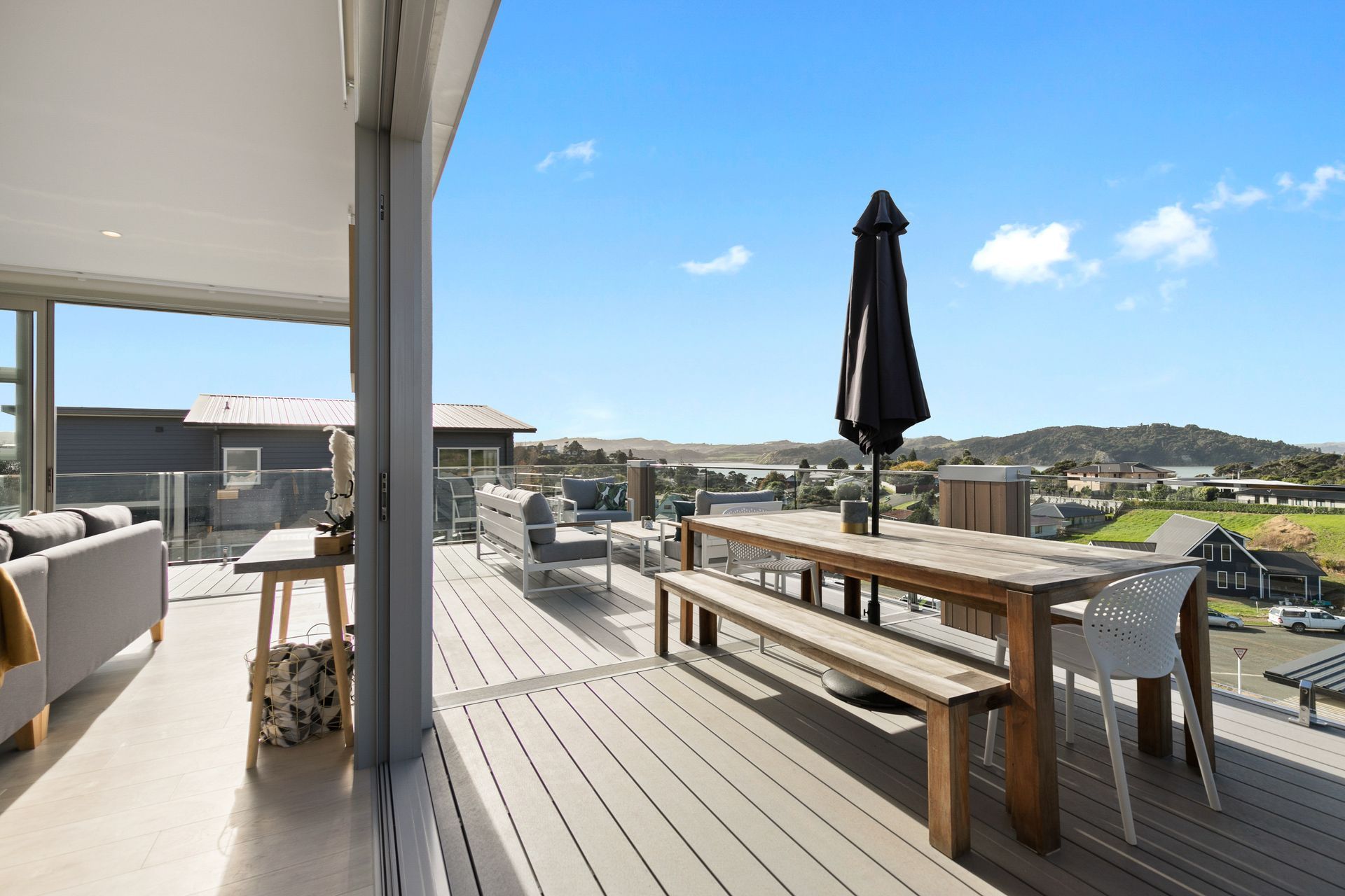 The Seaside Retreat, Raglan