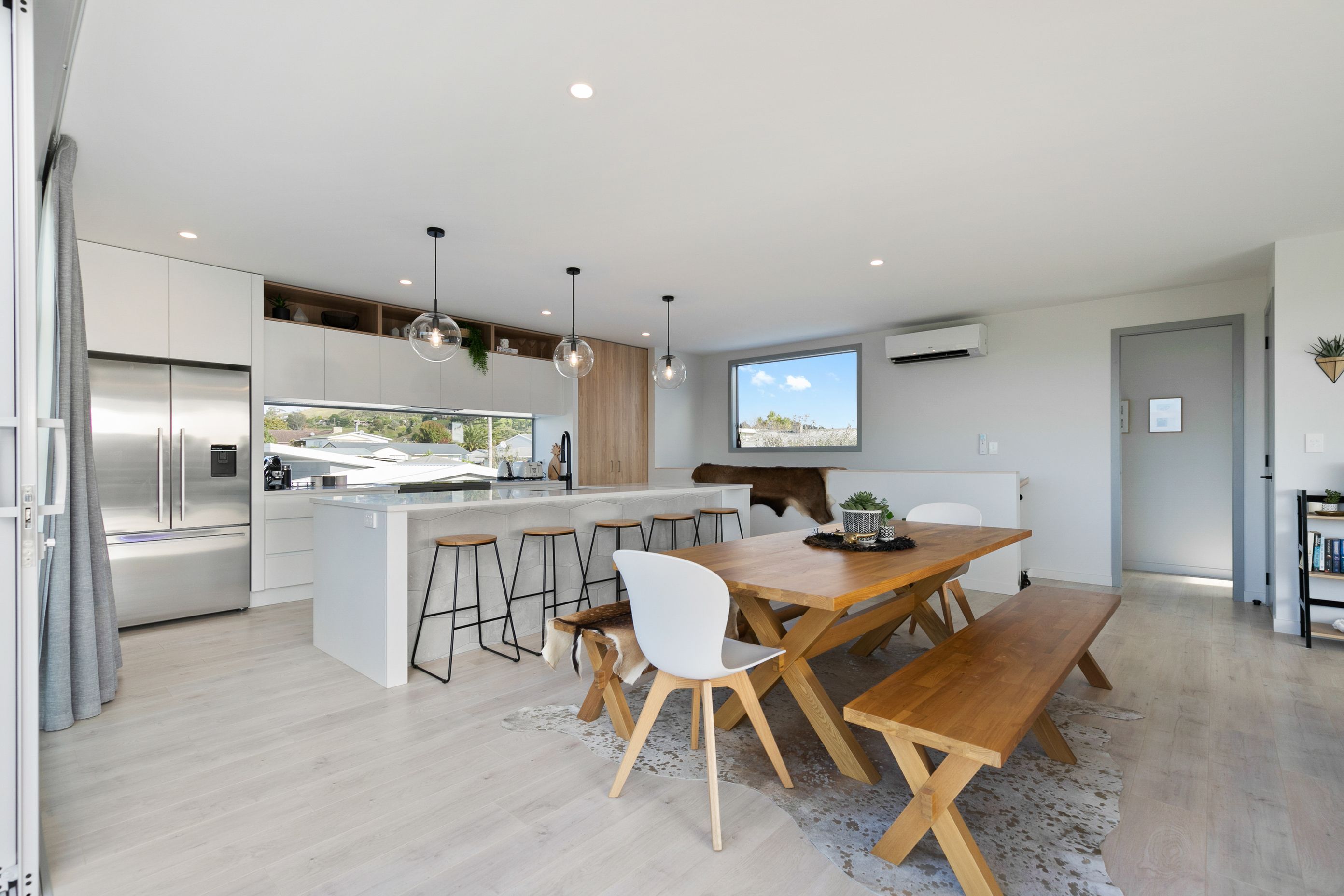 The Seaside Retreat, Raglan