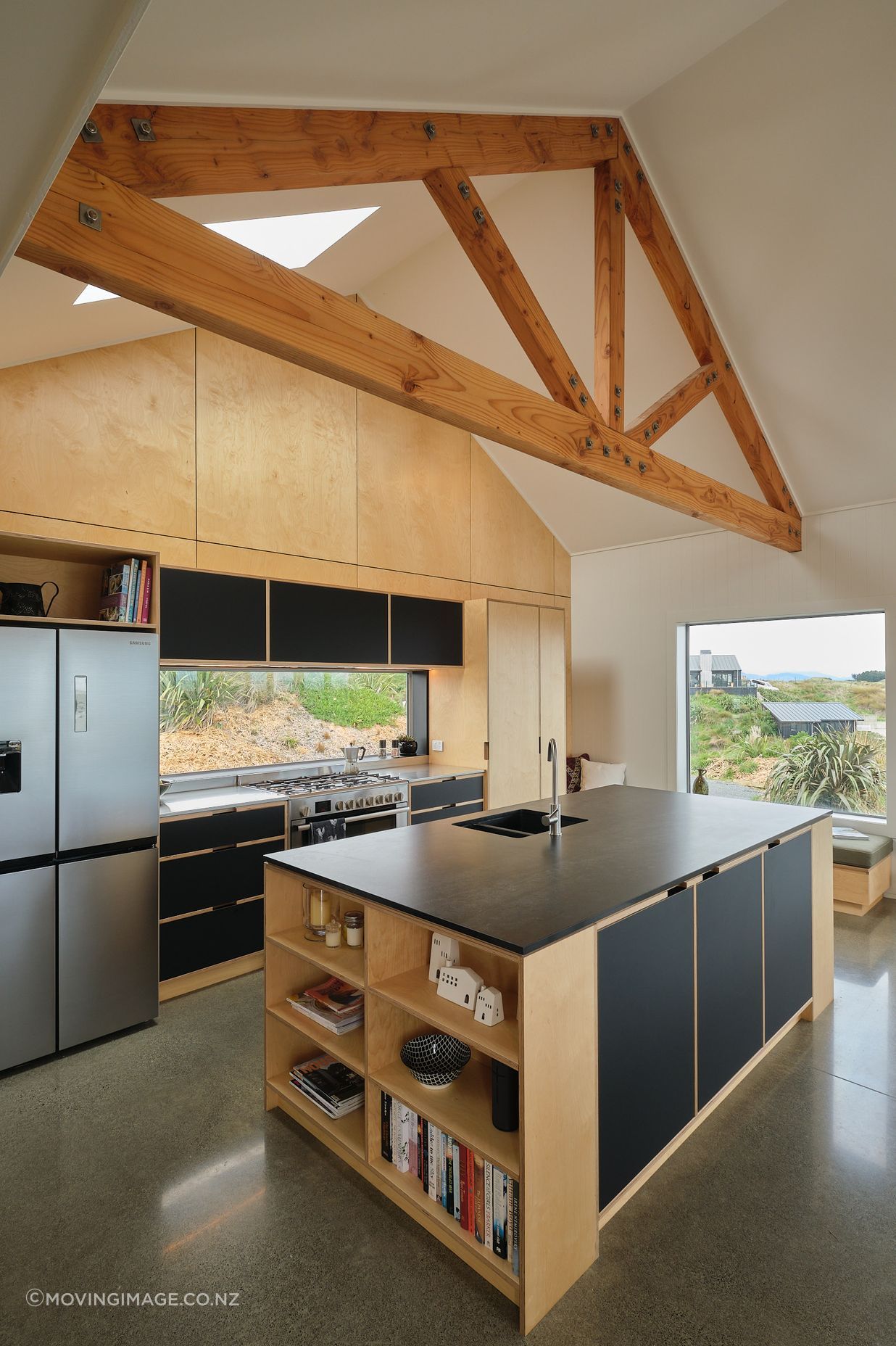 Waikawa beach kitchen & laundry