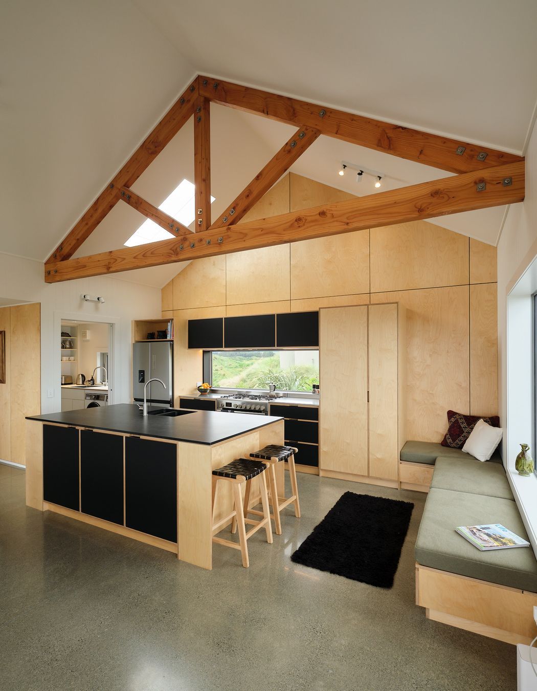 Waikawa beach kitchen & laundry